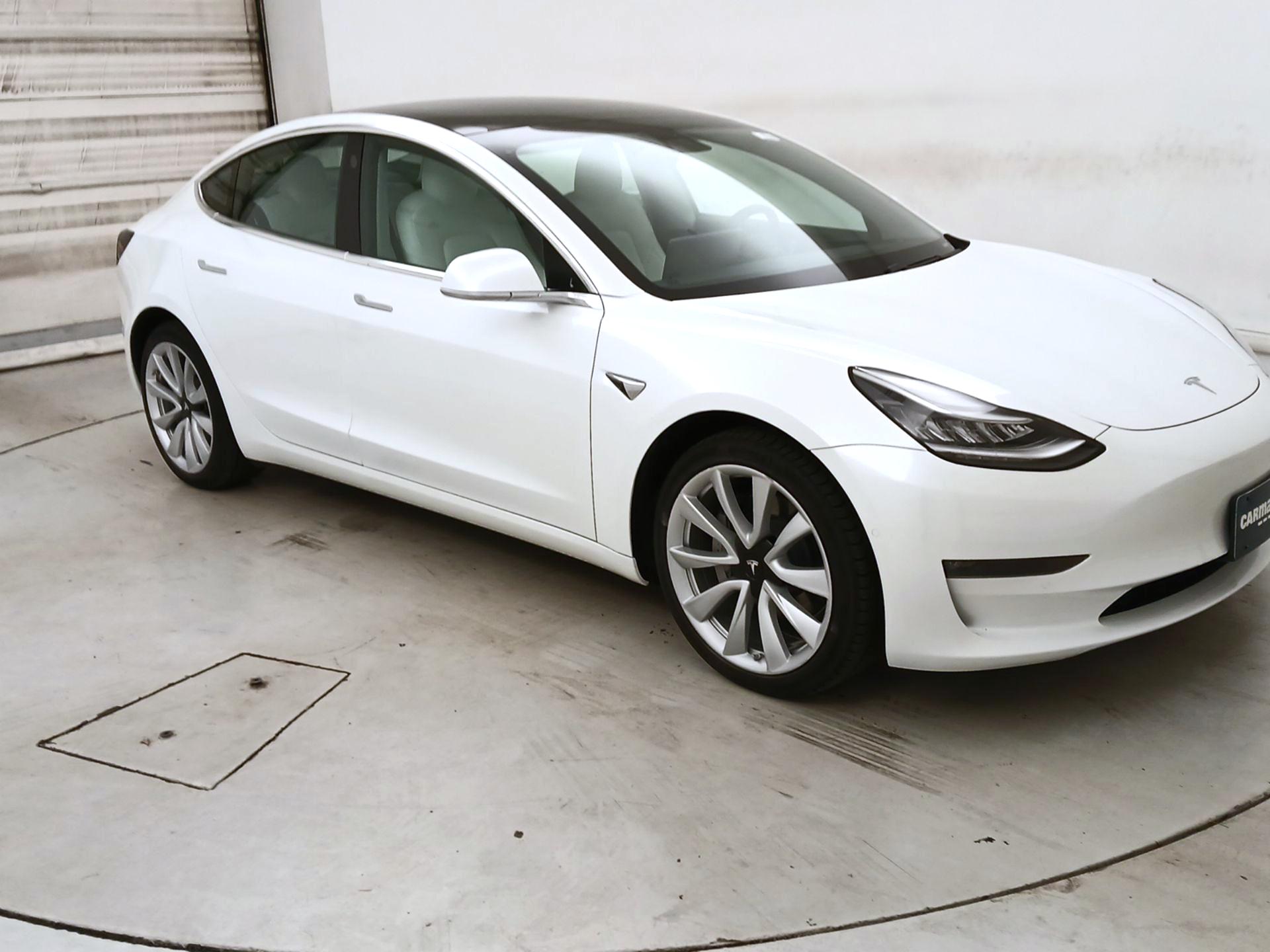 Thumbnail: 2020 Tesla Model 3 - 1