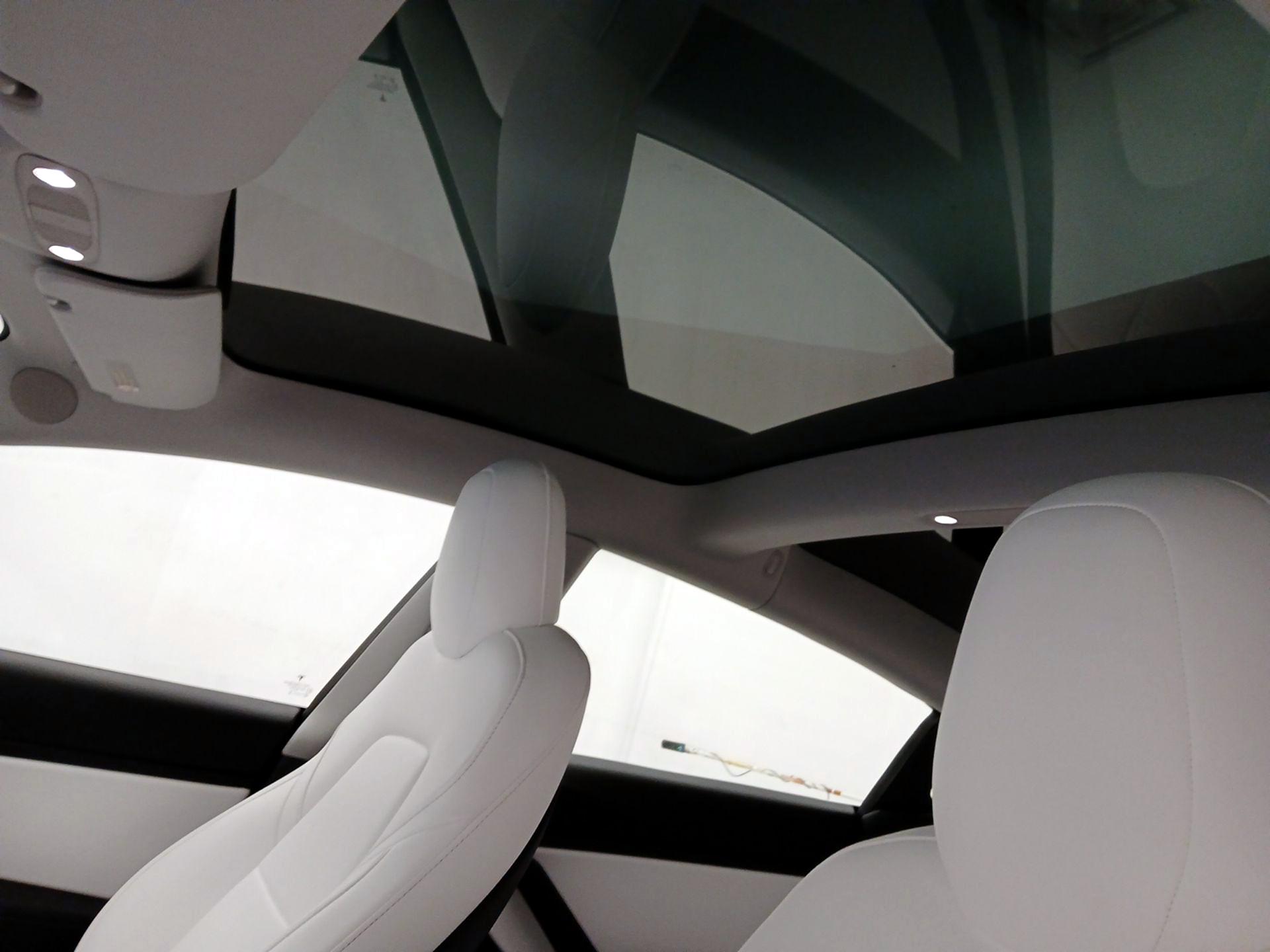 Thumbnail: 2020 Tesla Model 3 - 15