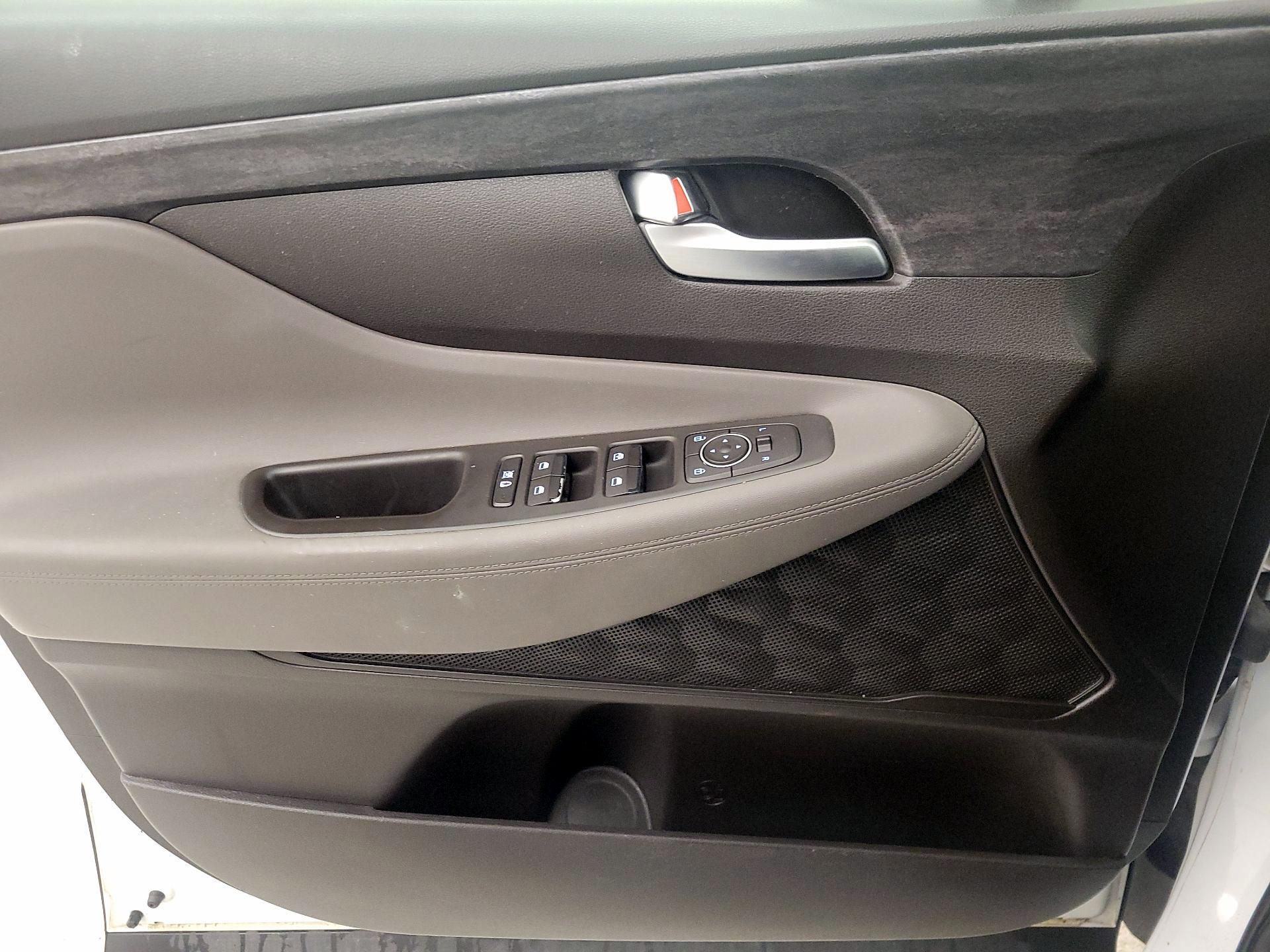 Thumbnail: 2019 Hyundai Santa Fe - 12