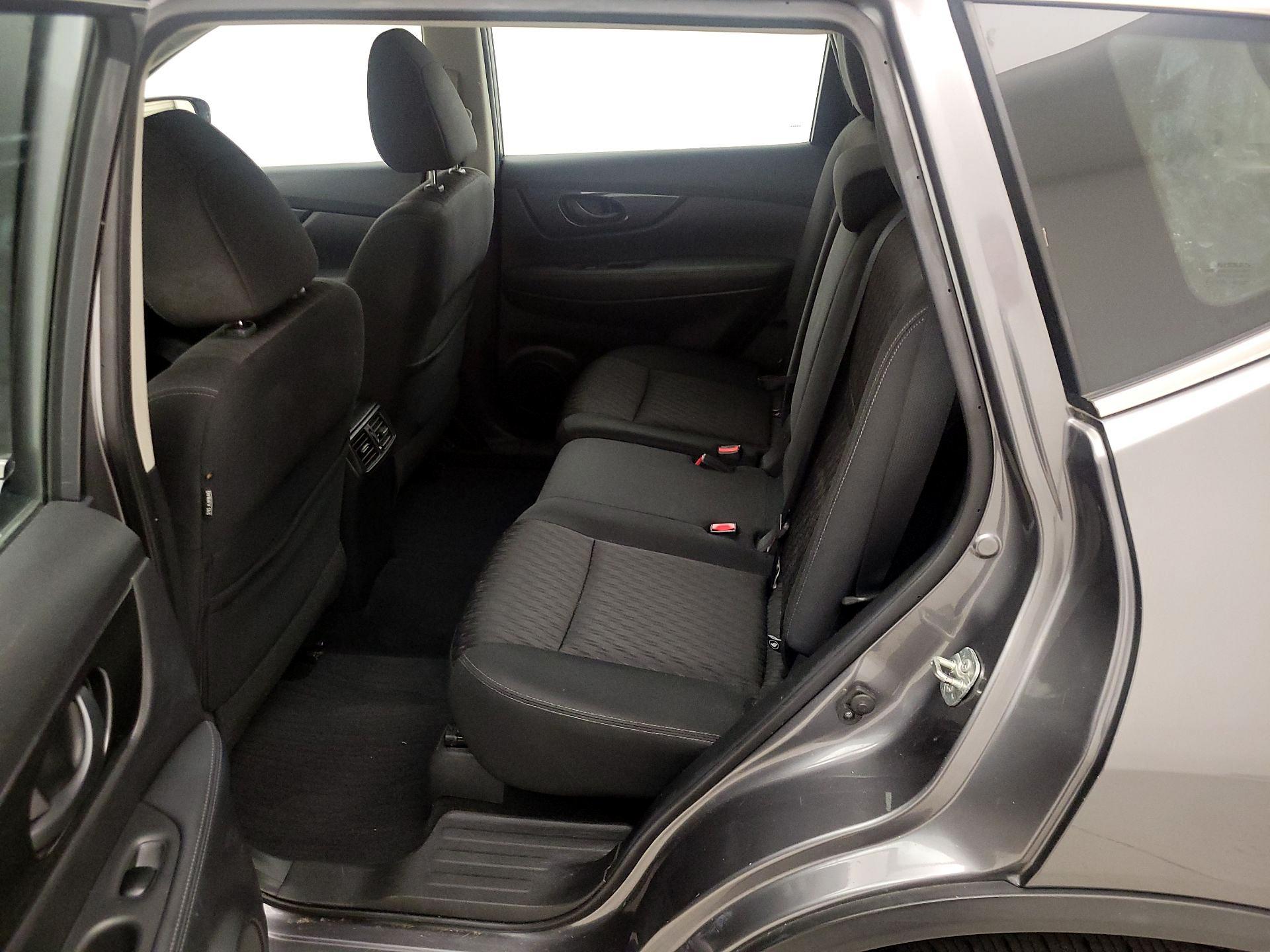 Thumbnail: 2019 Nissan Rogue - 19