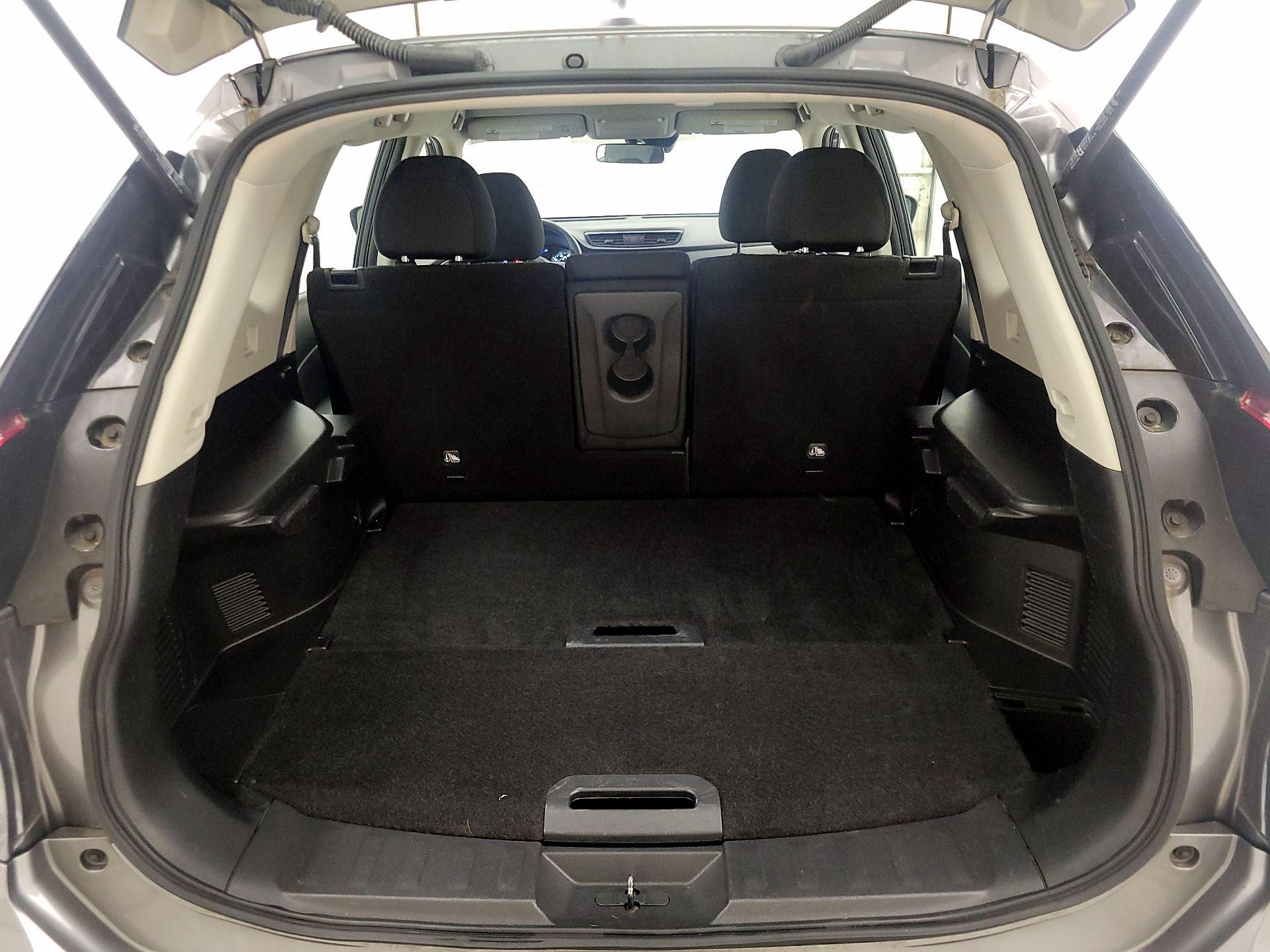 Thumbnail: 2019 Nissan Rogue - 20