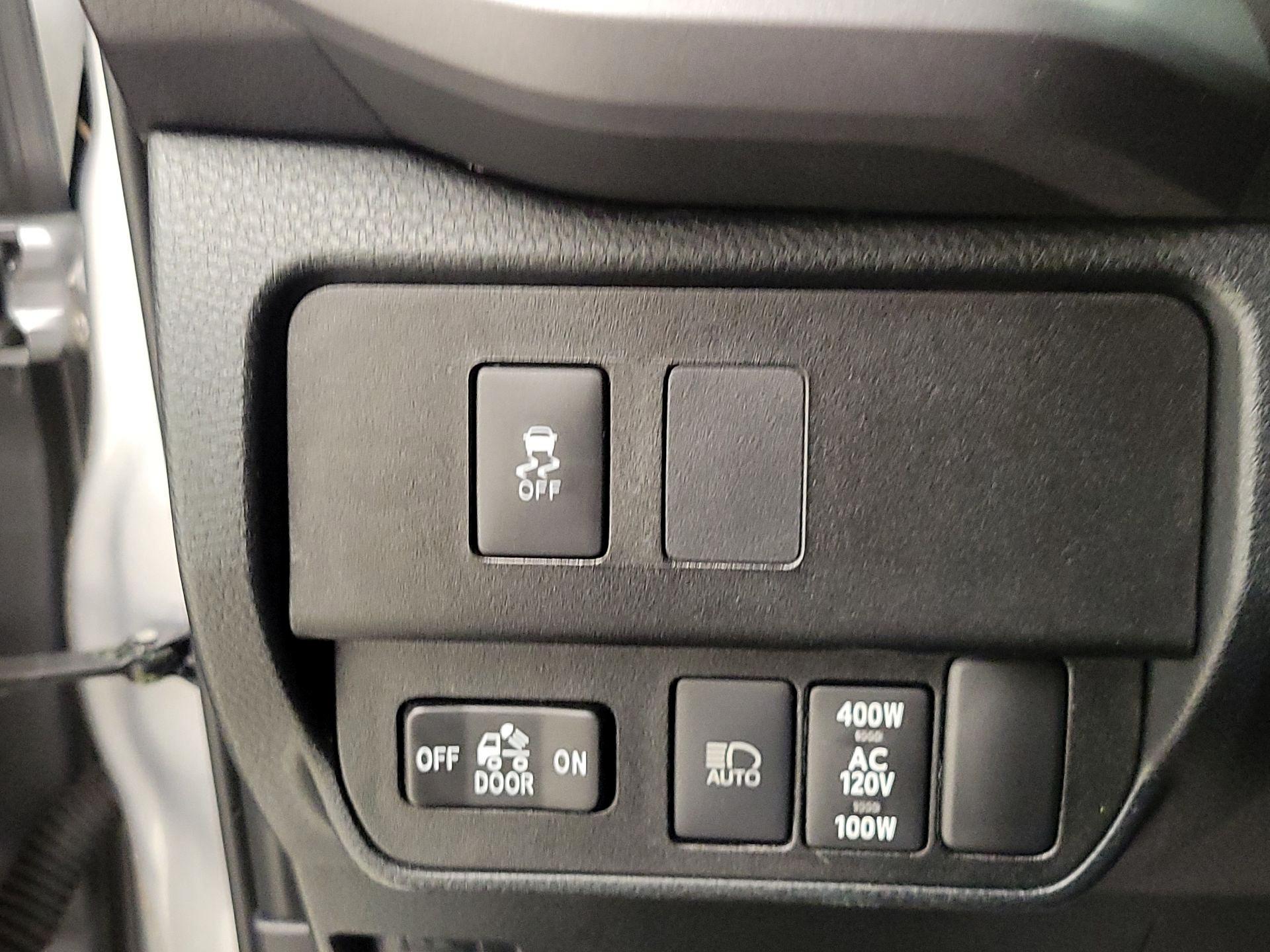 Thumbnail: 2021 Toyota Tacoma - 13