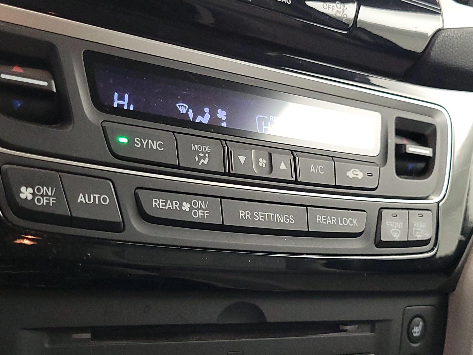 Thumbnail: 2016 Honda Pilot - 14