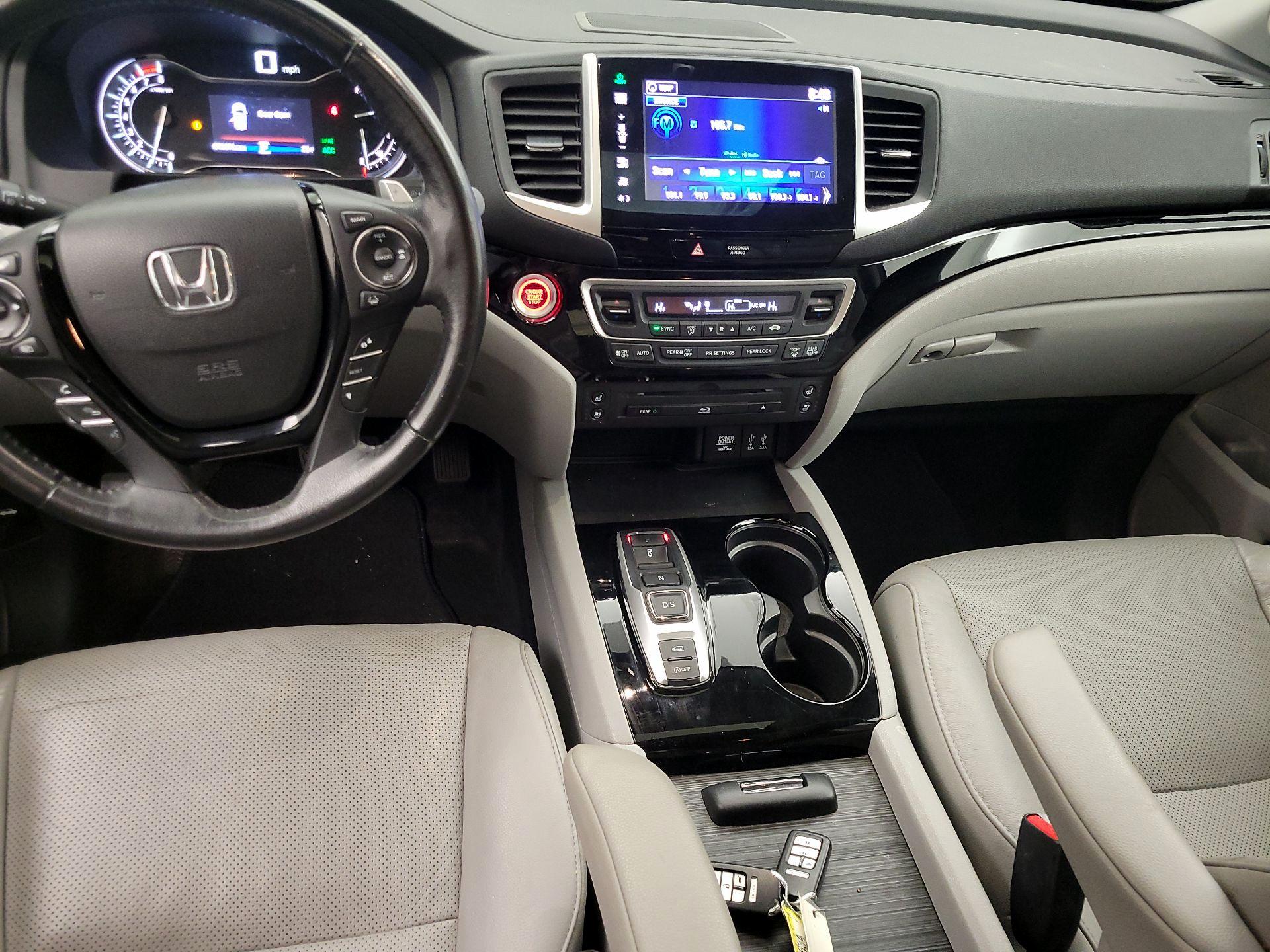 Thumbnail: 2016 Honda Pilot - 8