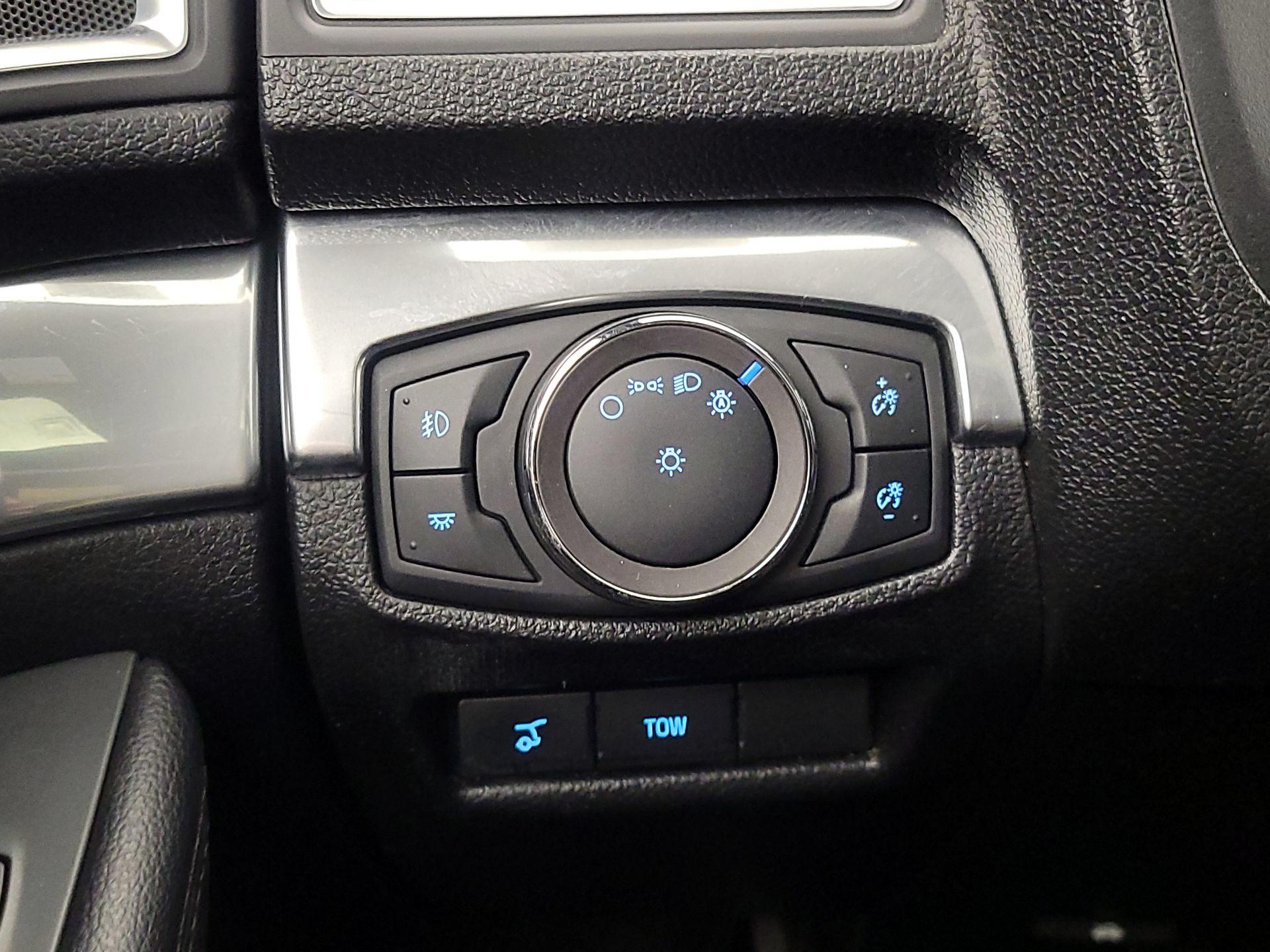 Thumbnail: 2019 Ford Explorer - 13