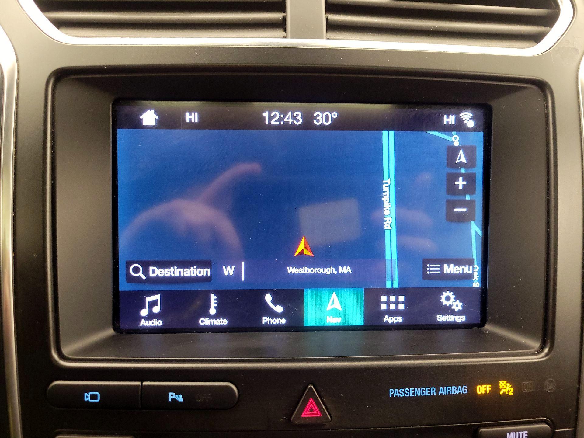 Thumbnail: 2019 Ford Explorer - 14