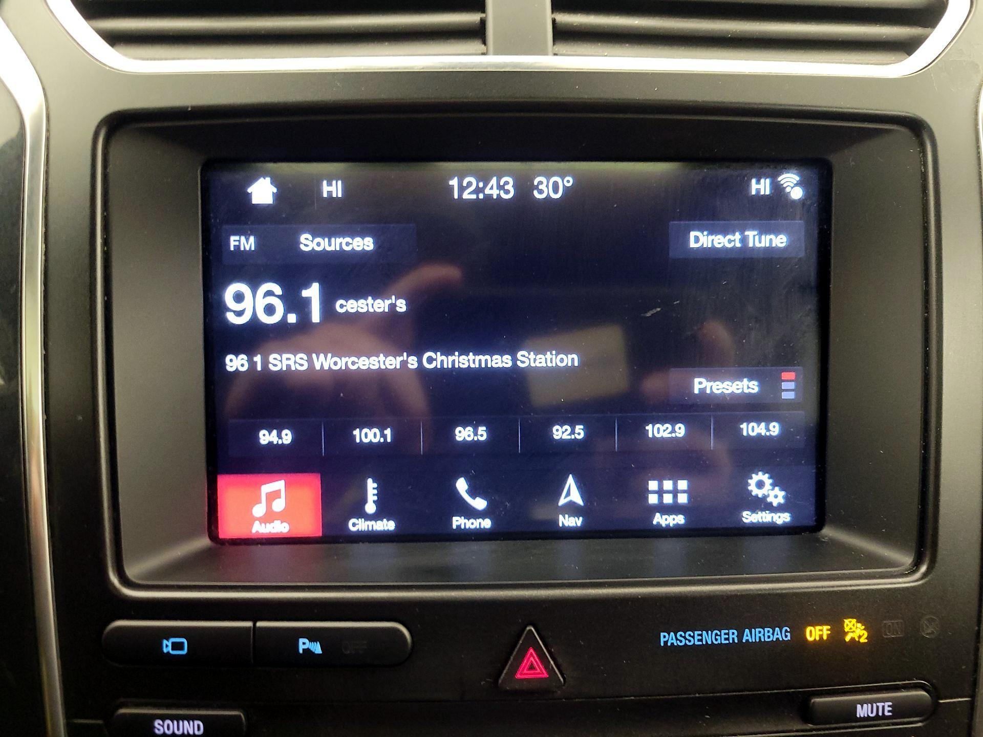 Thumbnail: 2019 Ford Explorer - 16