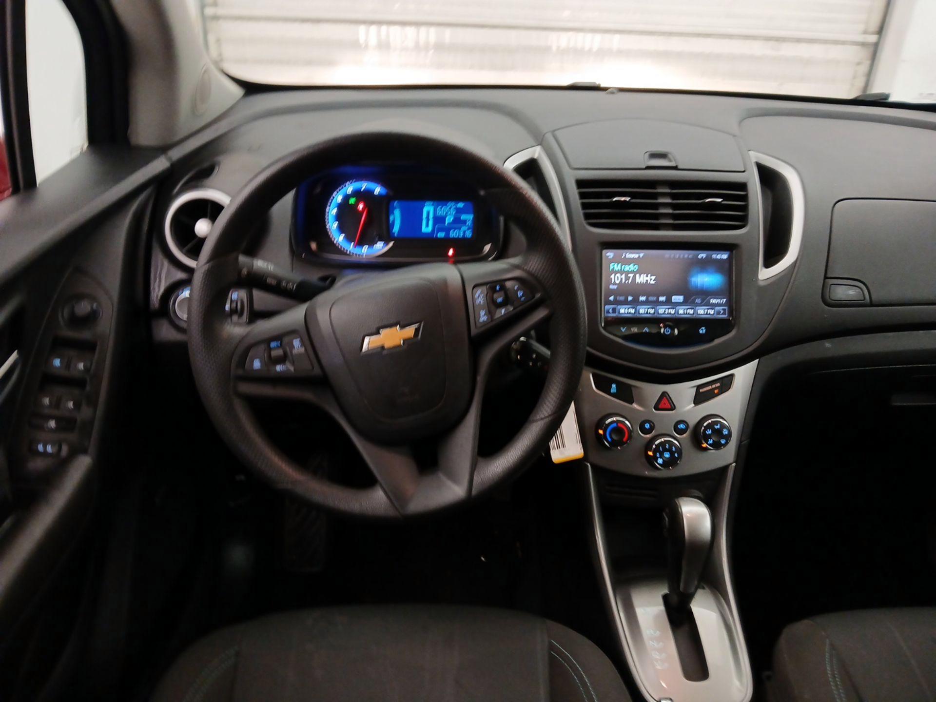 Thumbnail: 2015 Chevrolet Trax - 10