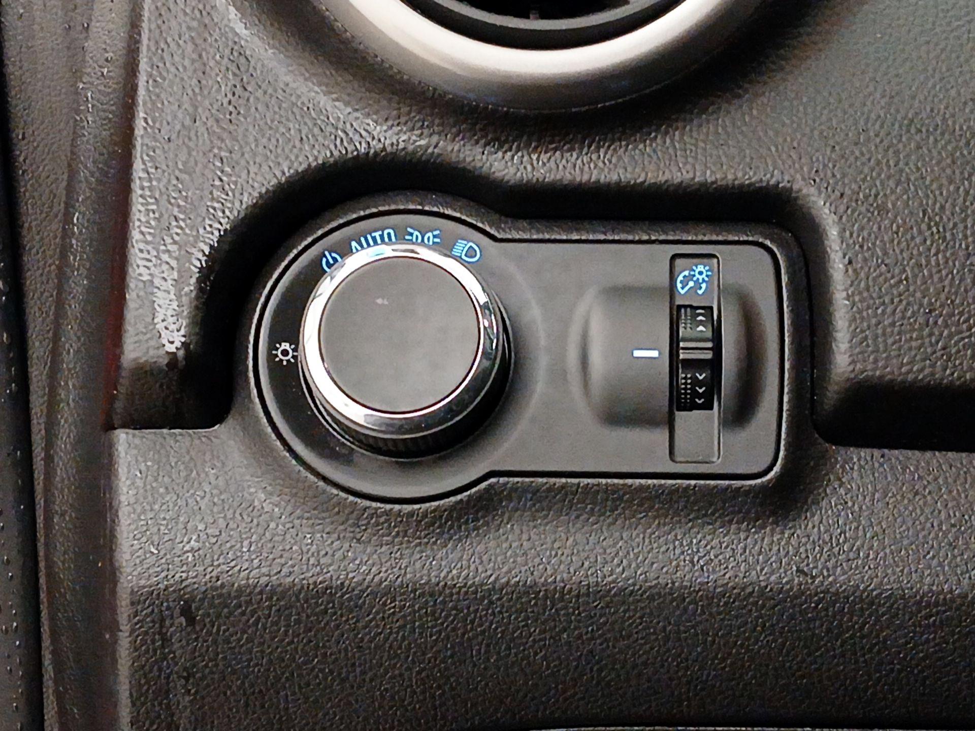 Thumbnail: 2015 Chevrolet Trax - 13