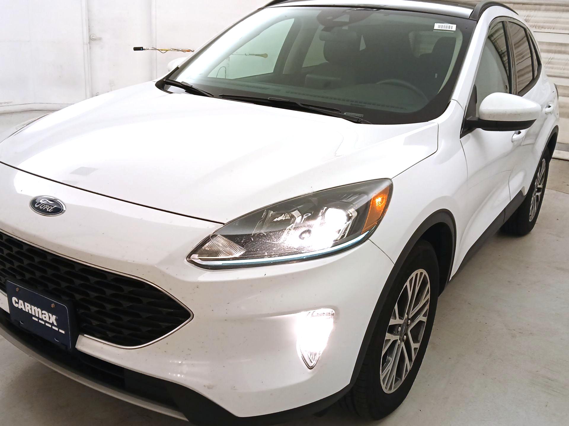 Thumbnail: 2020 Ford Escape - 3