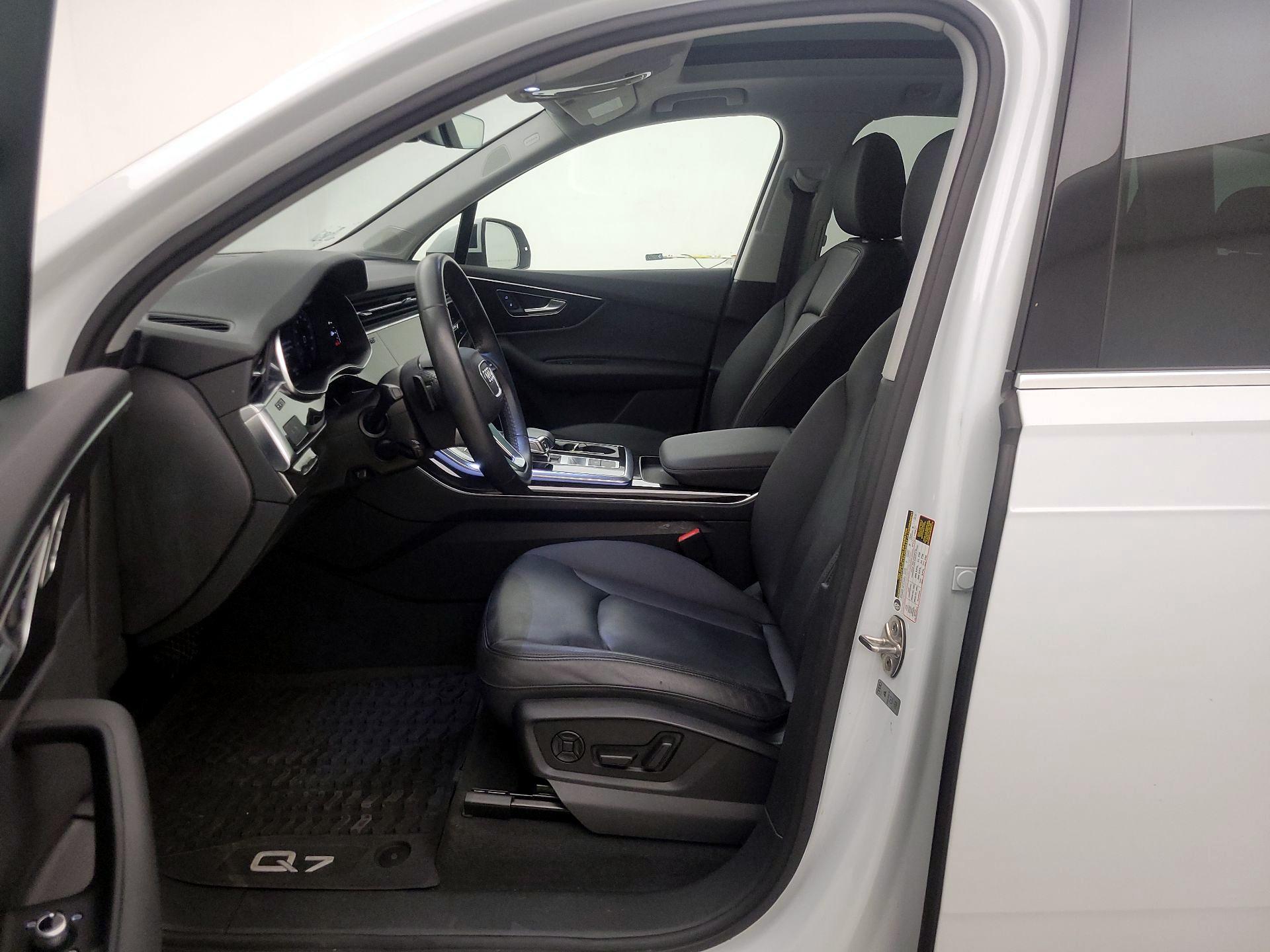 Thumbnail: 2022 Audi Q7 - 11