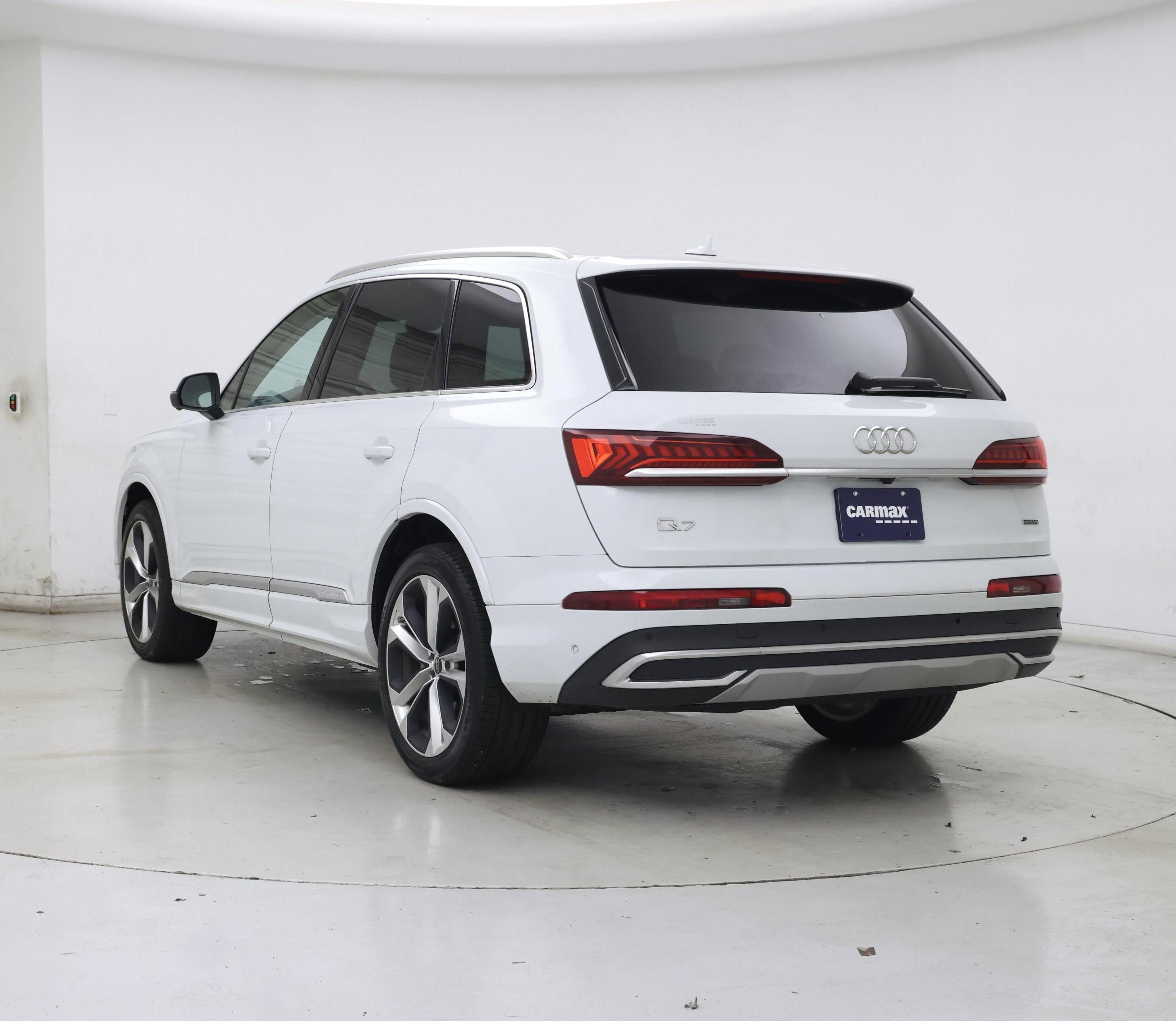 Thumbnail: 2022 Audi Q7 - 2