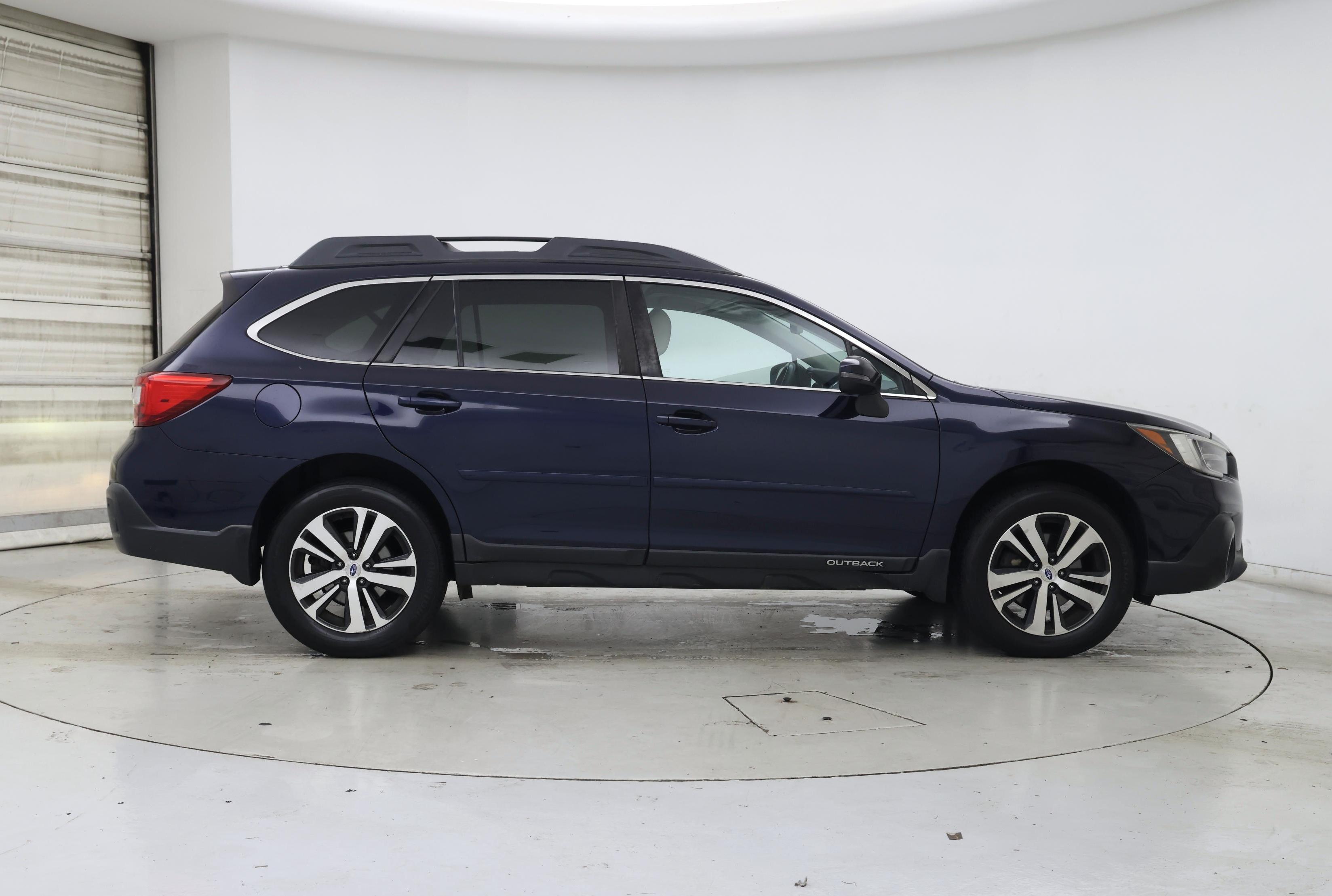 Thumbnail: 2018 Subaru Outback - 7