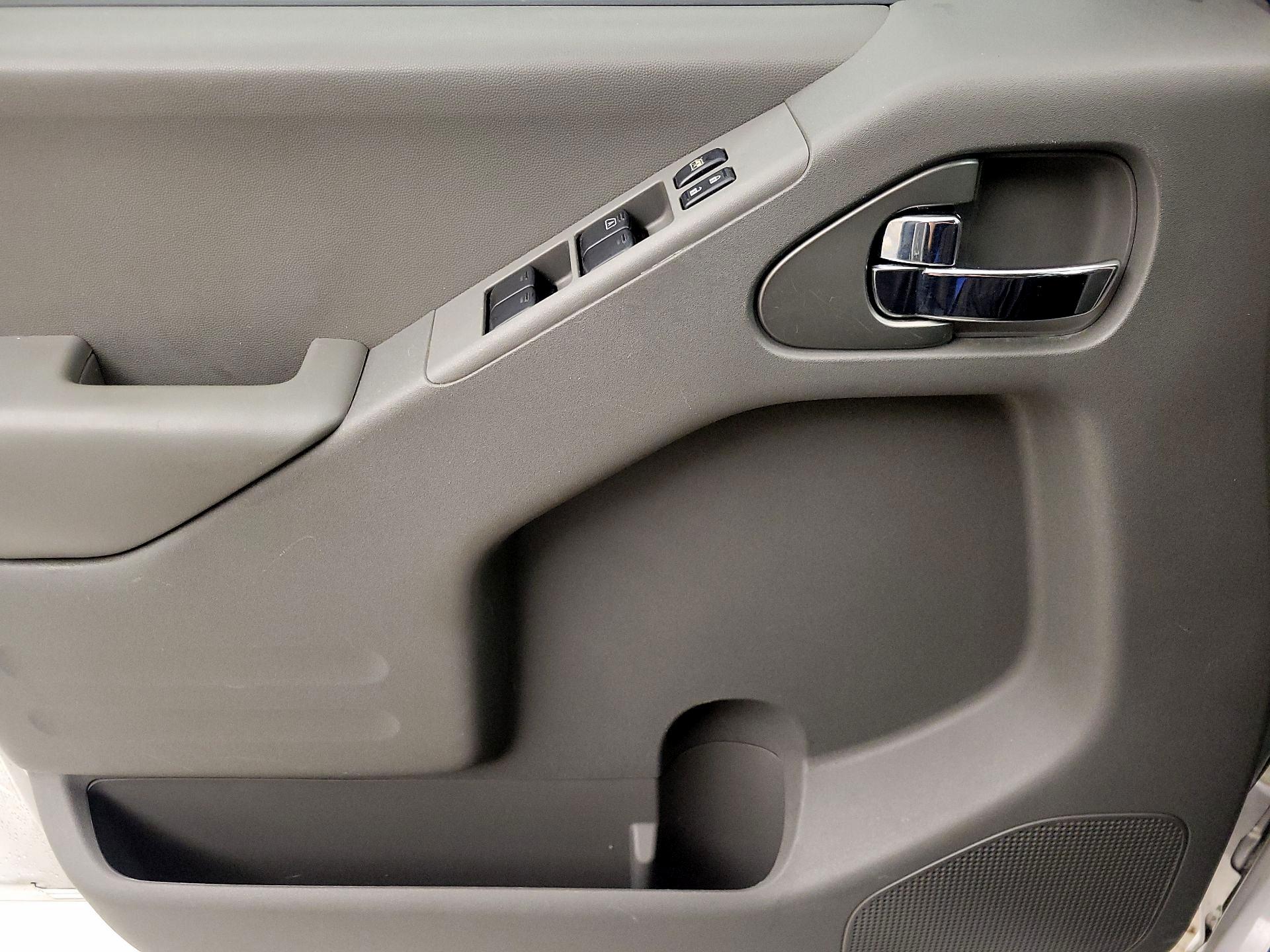 Thumbnail: 2016 Nissan Frontier - 12