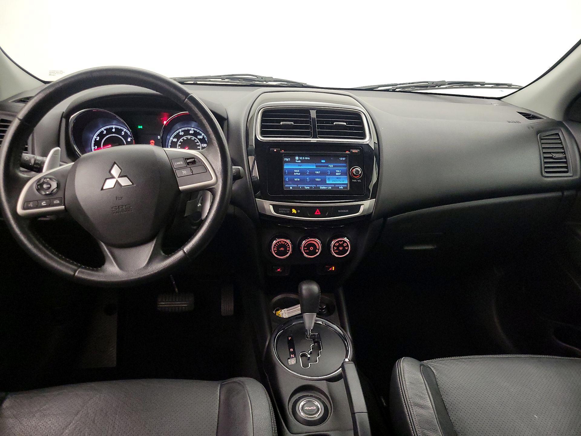 Thumbnail: 2015 Mitsubishi Outlander Sport - 9