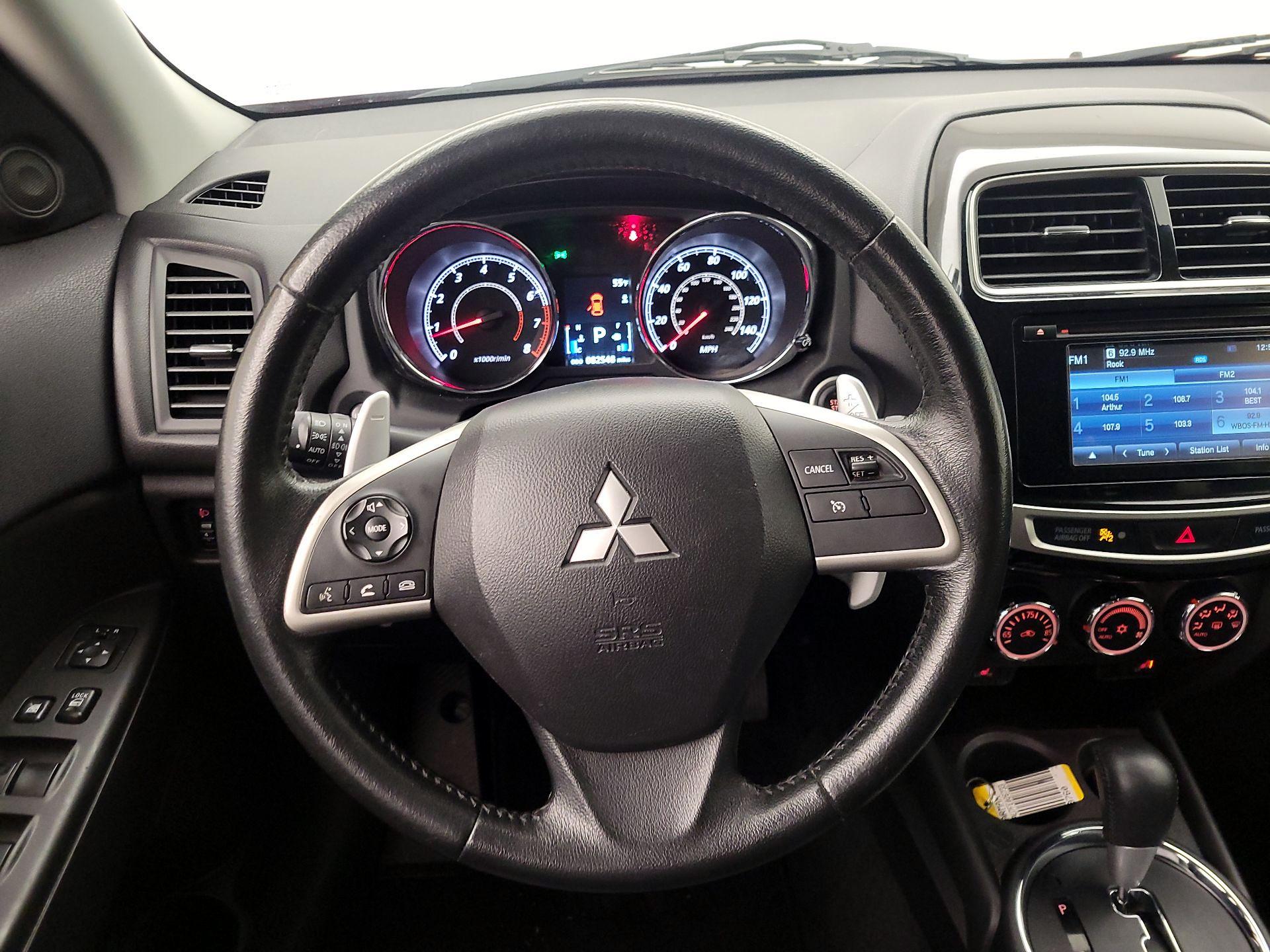 Thumbnail: 2015 Mitsubishi Outlander Sport - 10