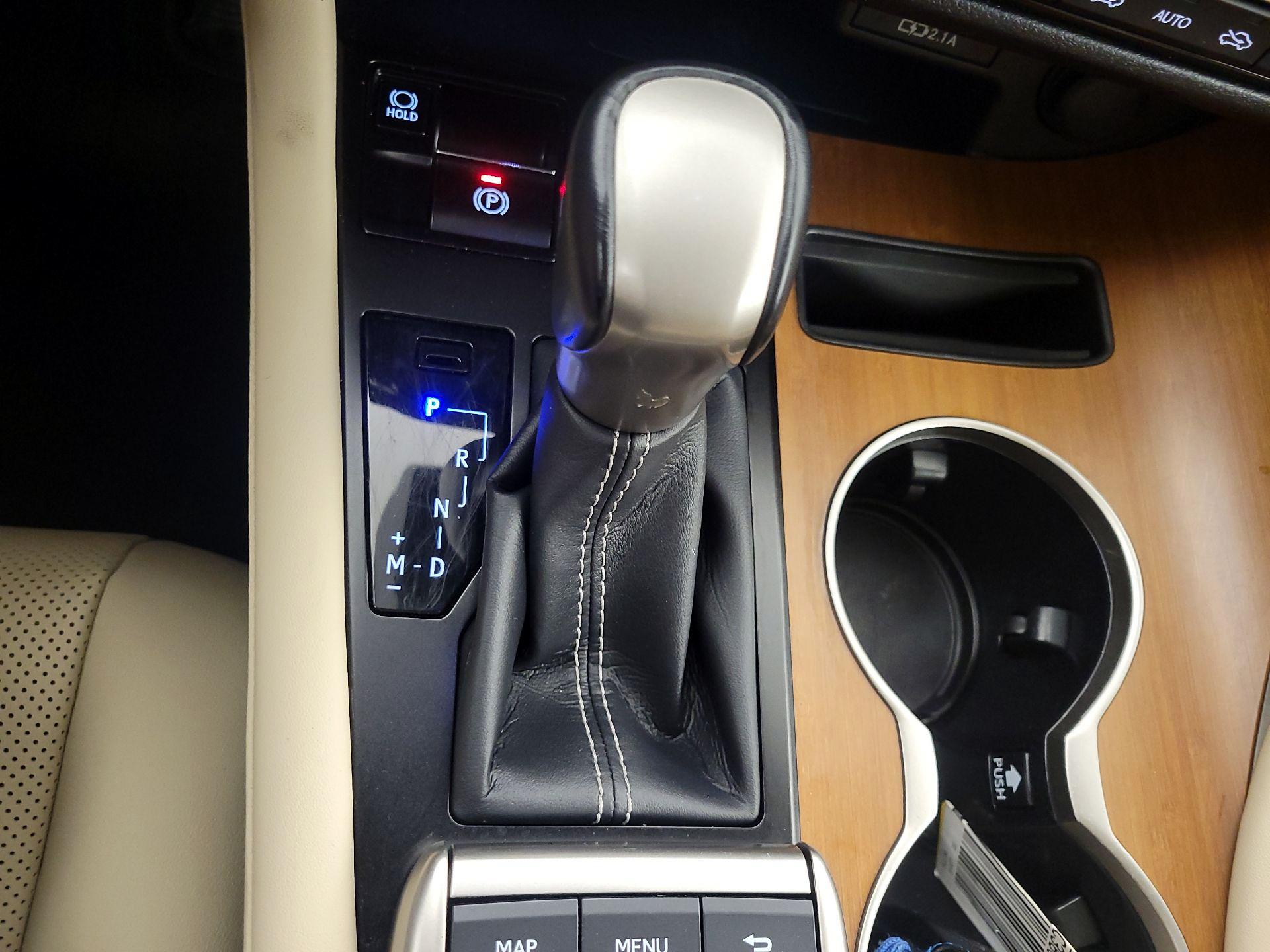 Thumbnail: 2022 Lexus RX - 17