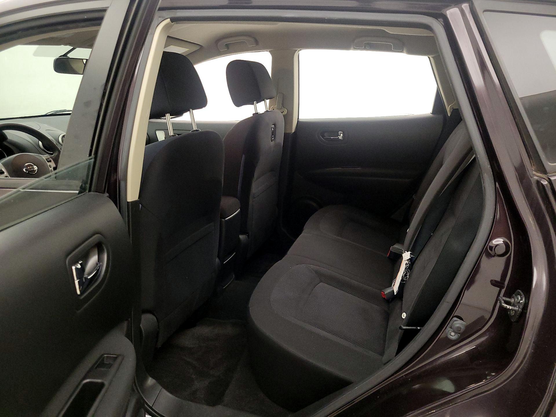 Thumbnail: 2014 Nissan Rogue - 18