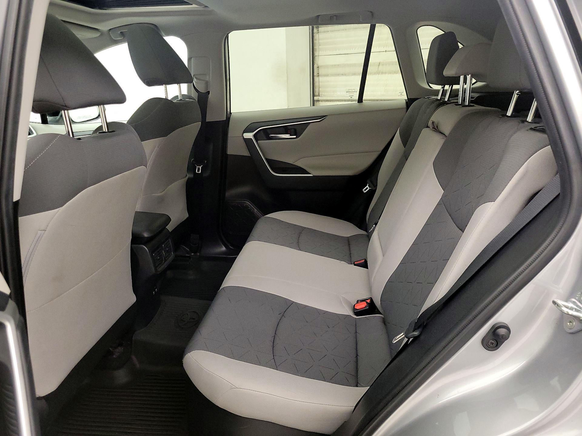 Thumbnail: 2020 Toyota RAV4 - 20