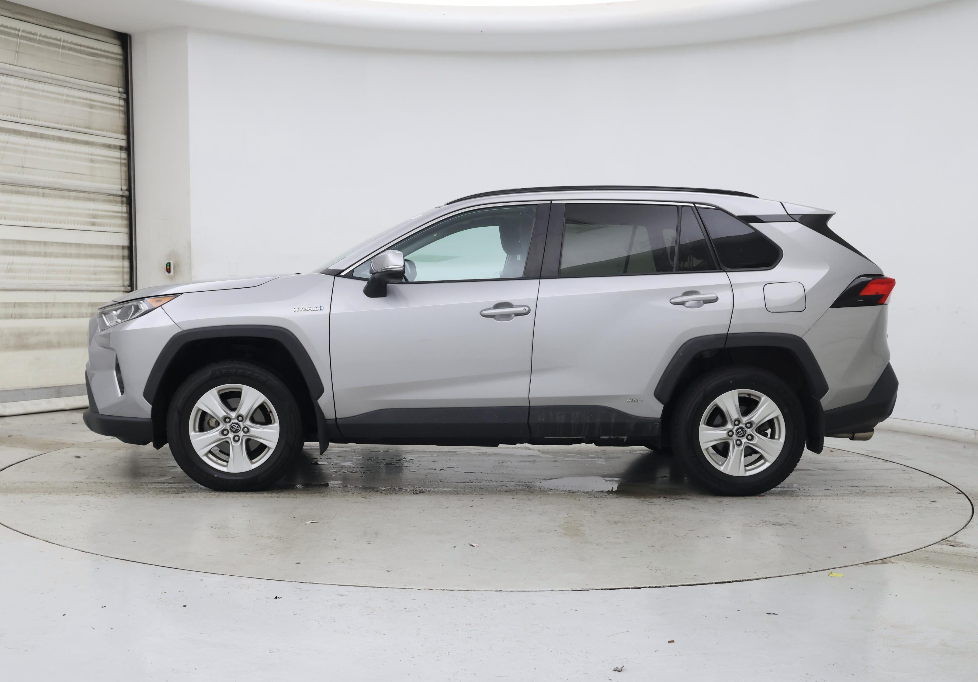 Thumbnail: 2020 Toyota RAV4 - 3