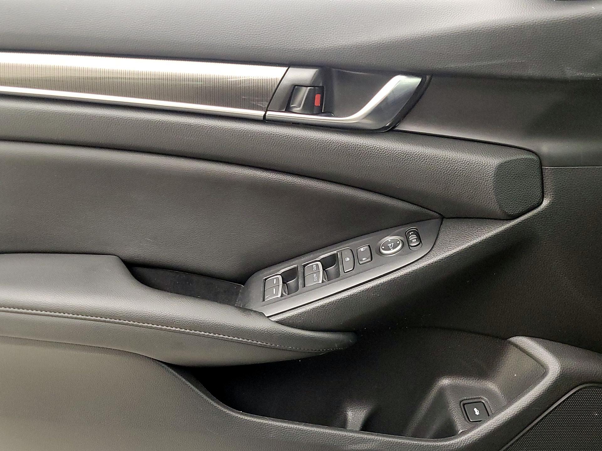 Thumbnail: 2020 Honda Accord - 12