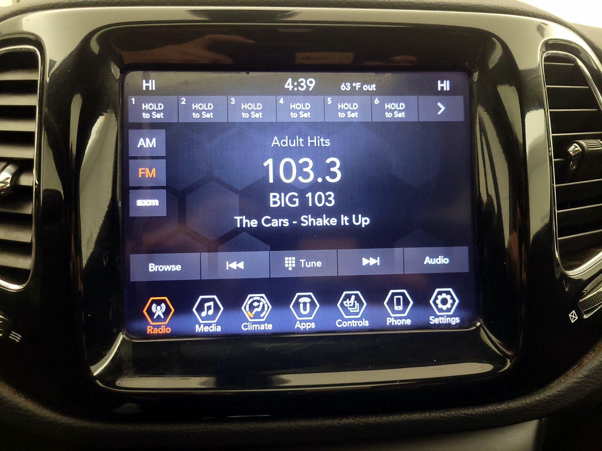 Thumbnail: 2020 Jeep Compass - 15