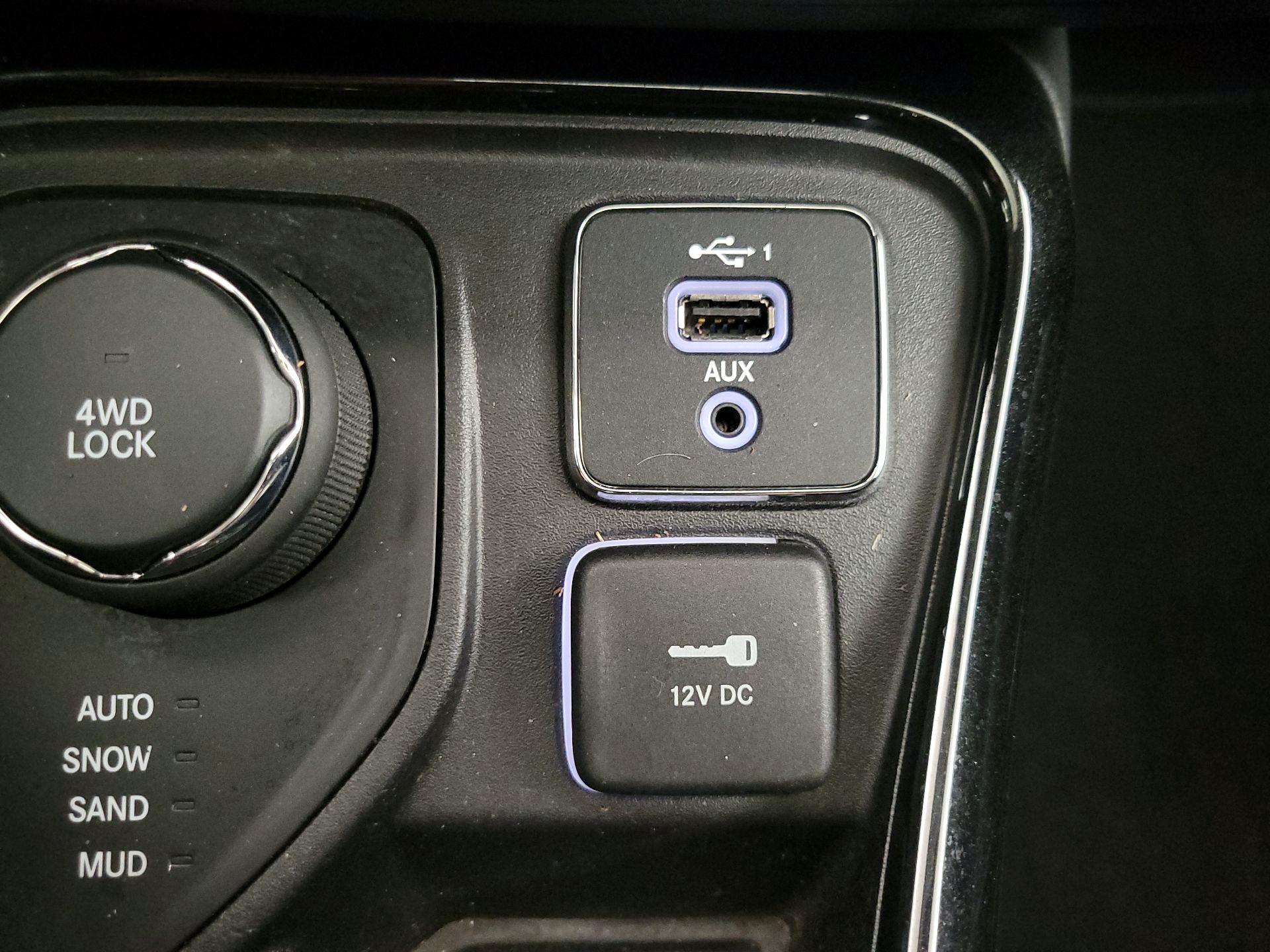 Thumbnail: 2020 Jeep Compass - 18