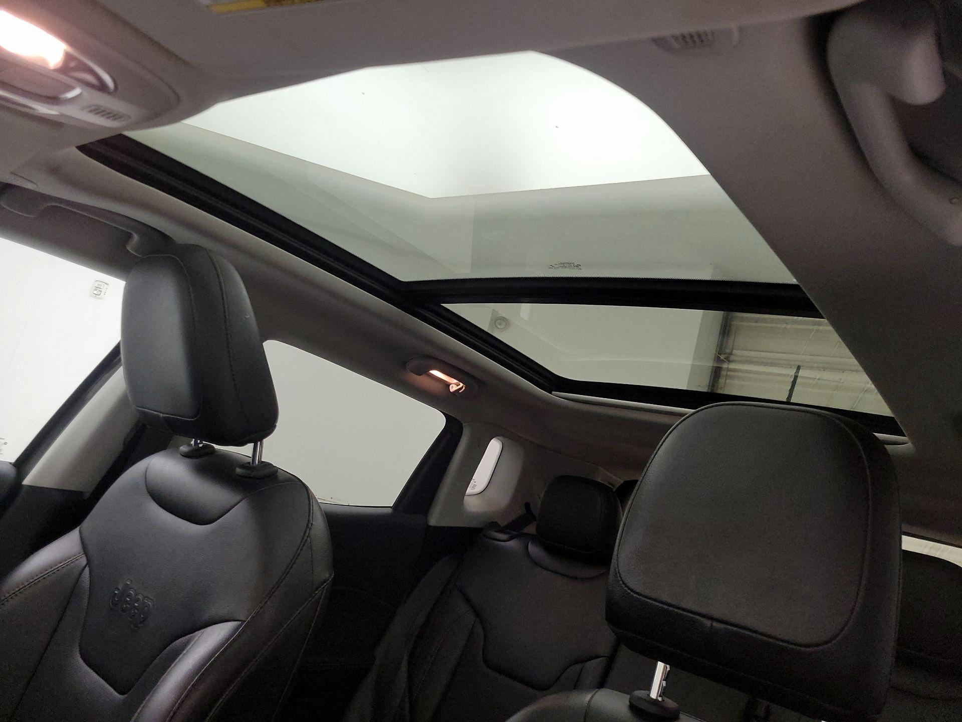 Thumbnail: 2020 Jeep Compass - 19