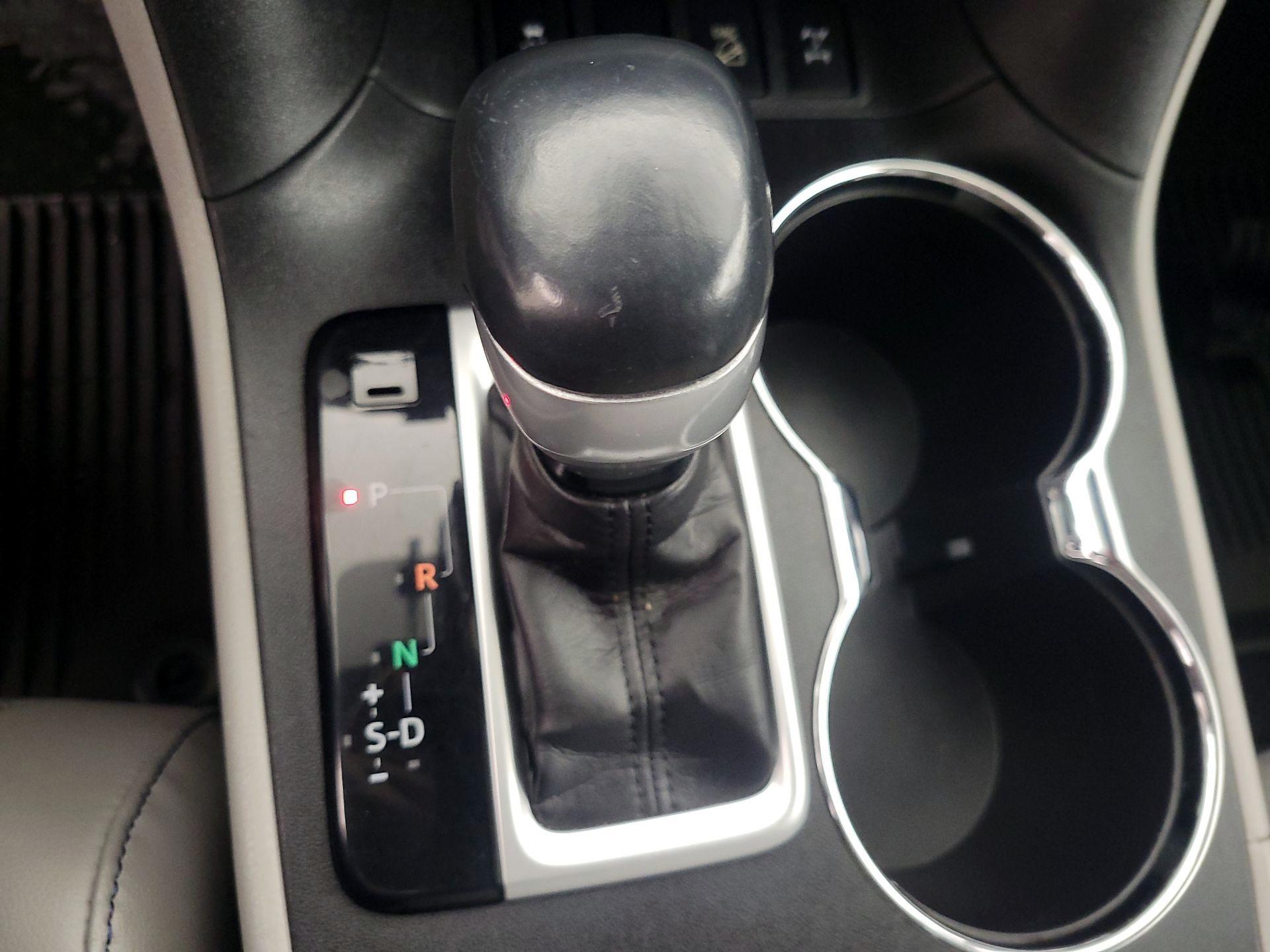 Thumbnail: 2017 Toyota Highlander - 17
