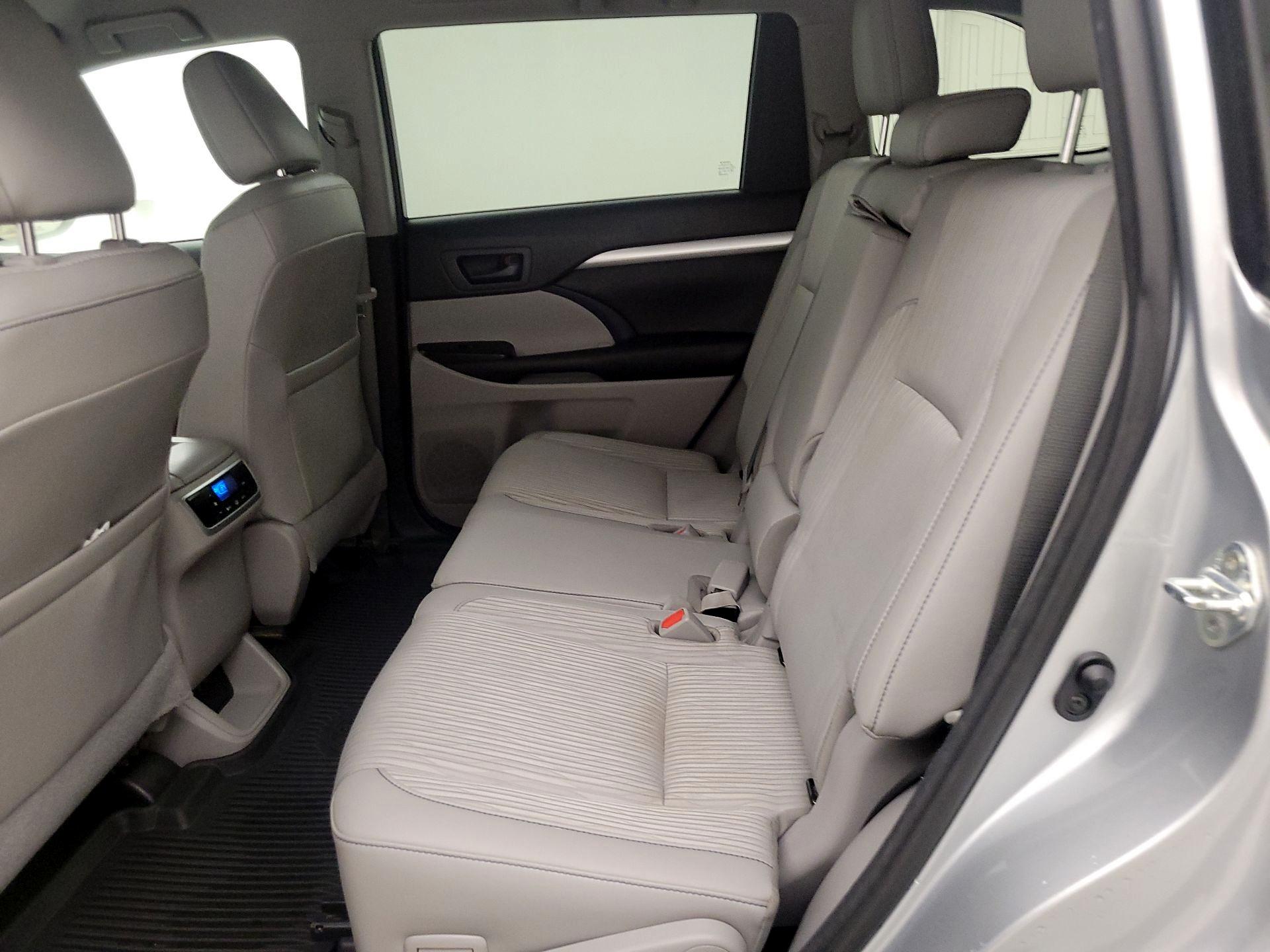 Thumbnail: 2017 Toyota Highlander - 19