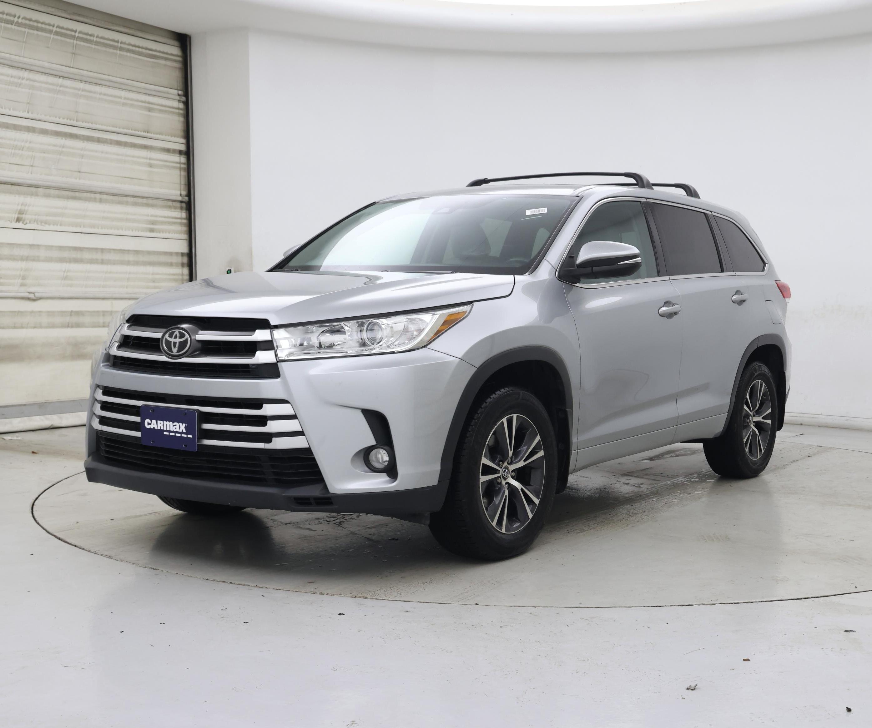Thumbnail: 2017 Toyota Highlander - 4
