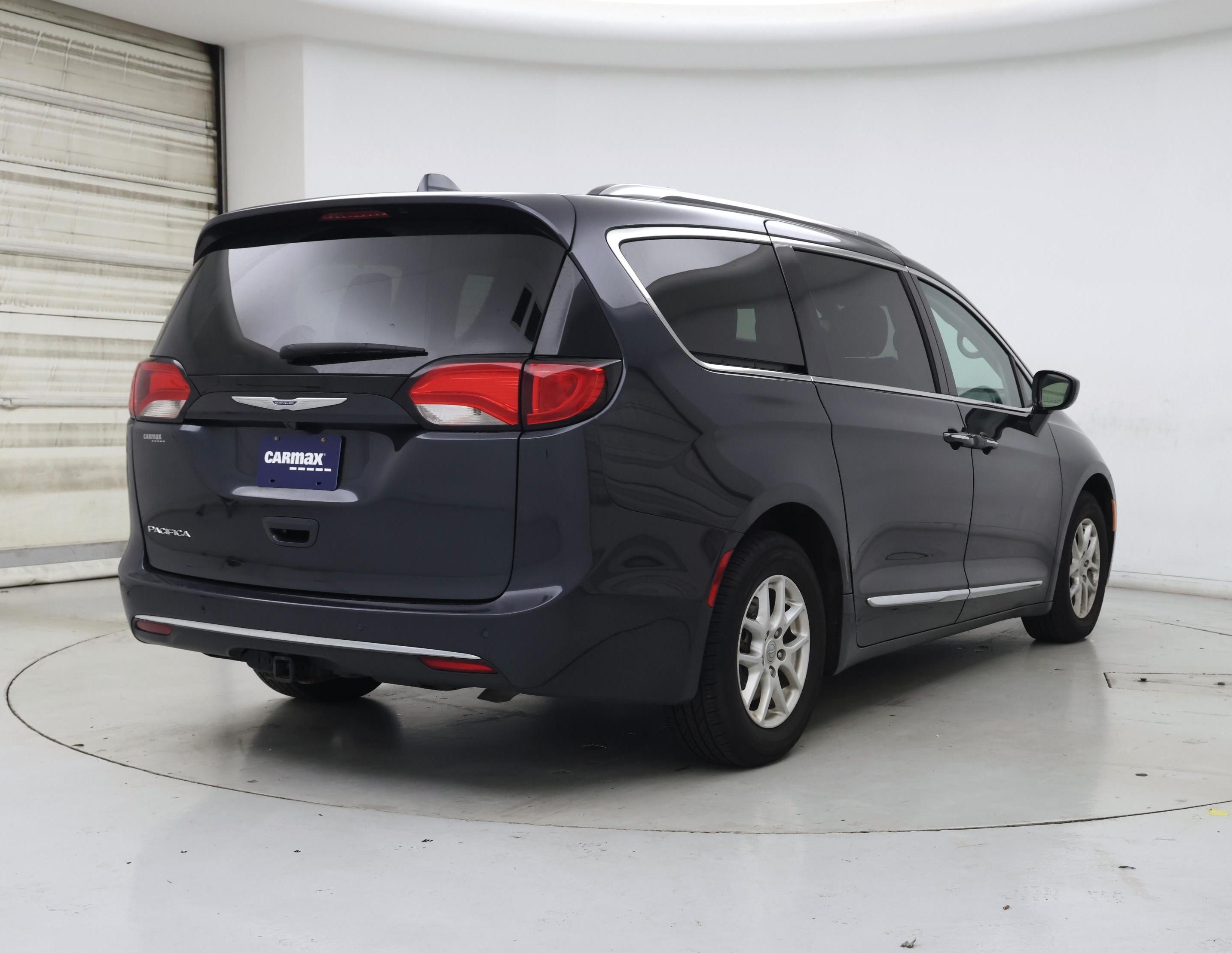 Thumbnail: 2020 Chrysler Pacifica - 8