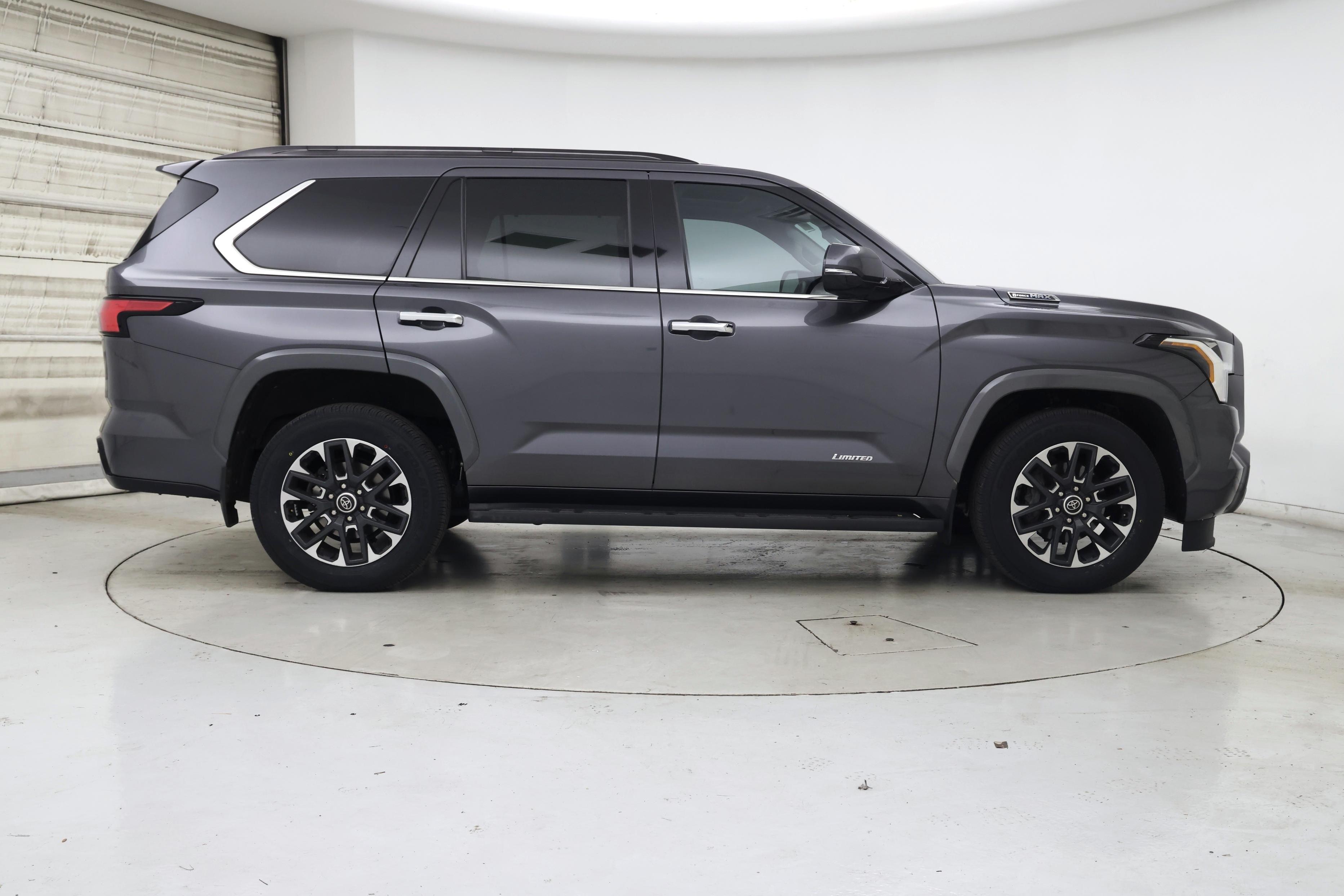 Thumbnail: 2023 Toyota Sequoia - 7