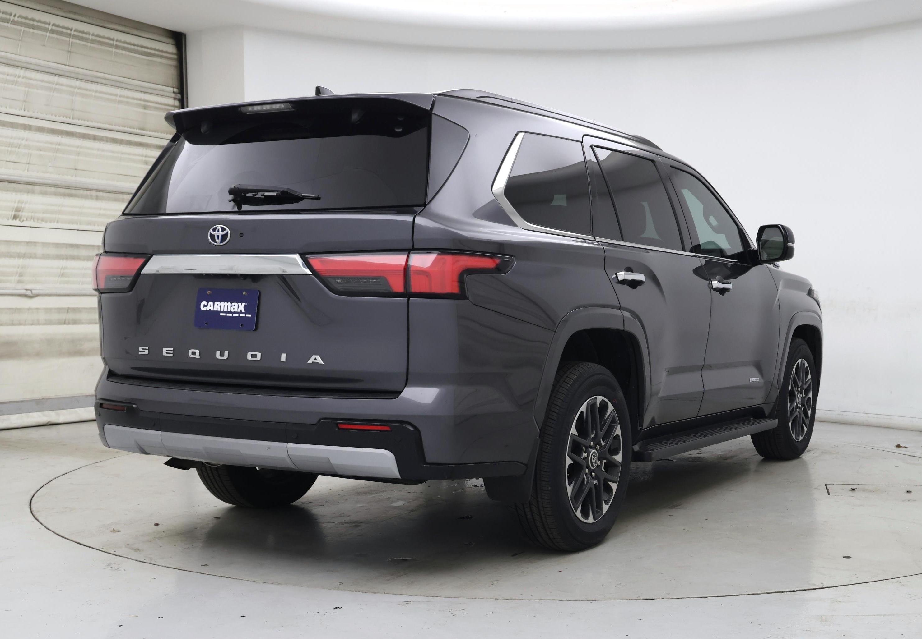 Thumbnail: 2023 Toyota Sequoia - 8