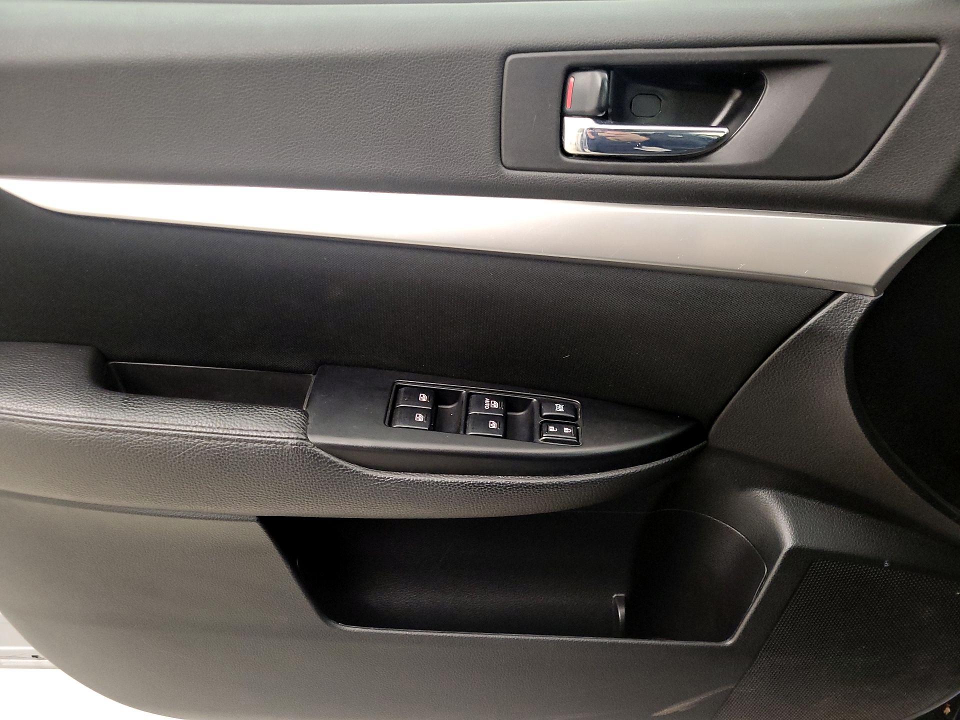 Thumbnail: 2014 Subaru Outback - 12
