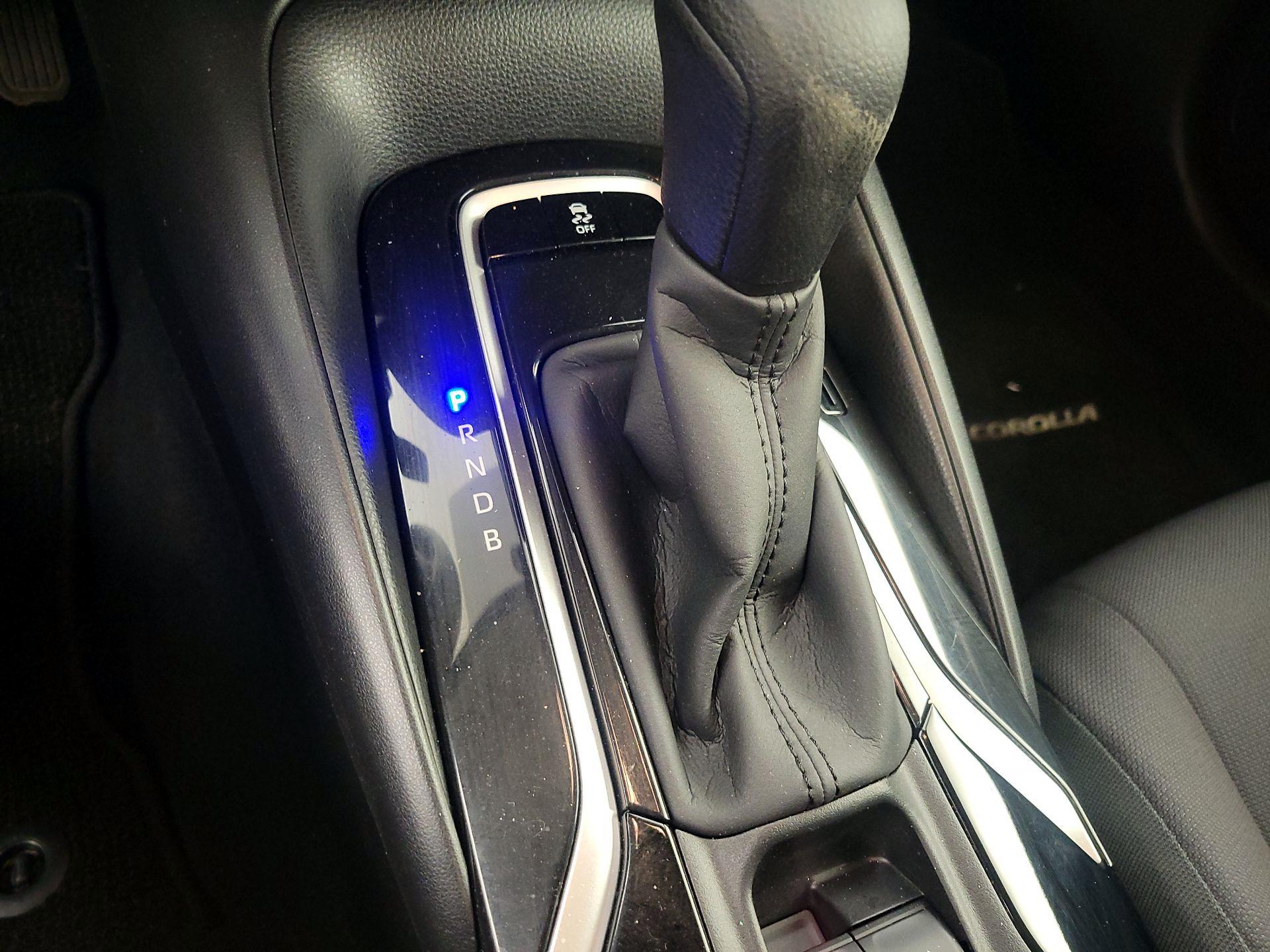 Thumbnail: 2021 Toyota Corolla - 17