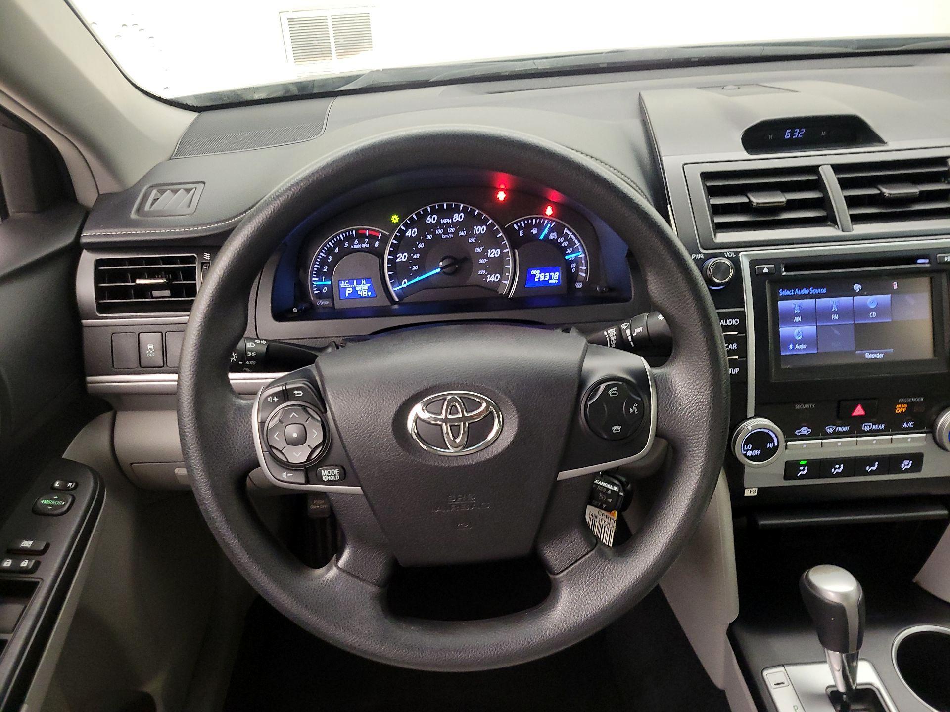 Thumbnail: 2014 Toyota Camry - 10