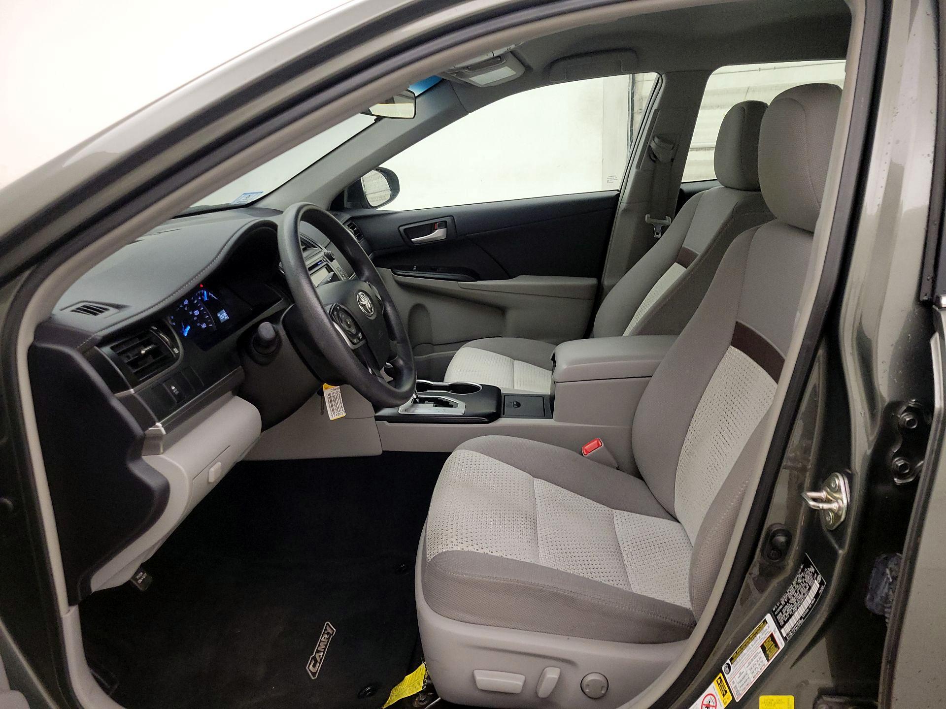 Thumbnail: 2014 Toyota Camry - 11