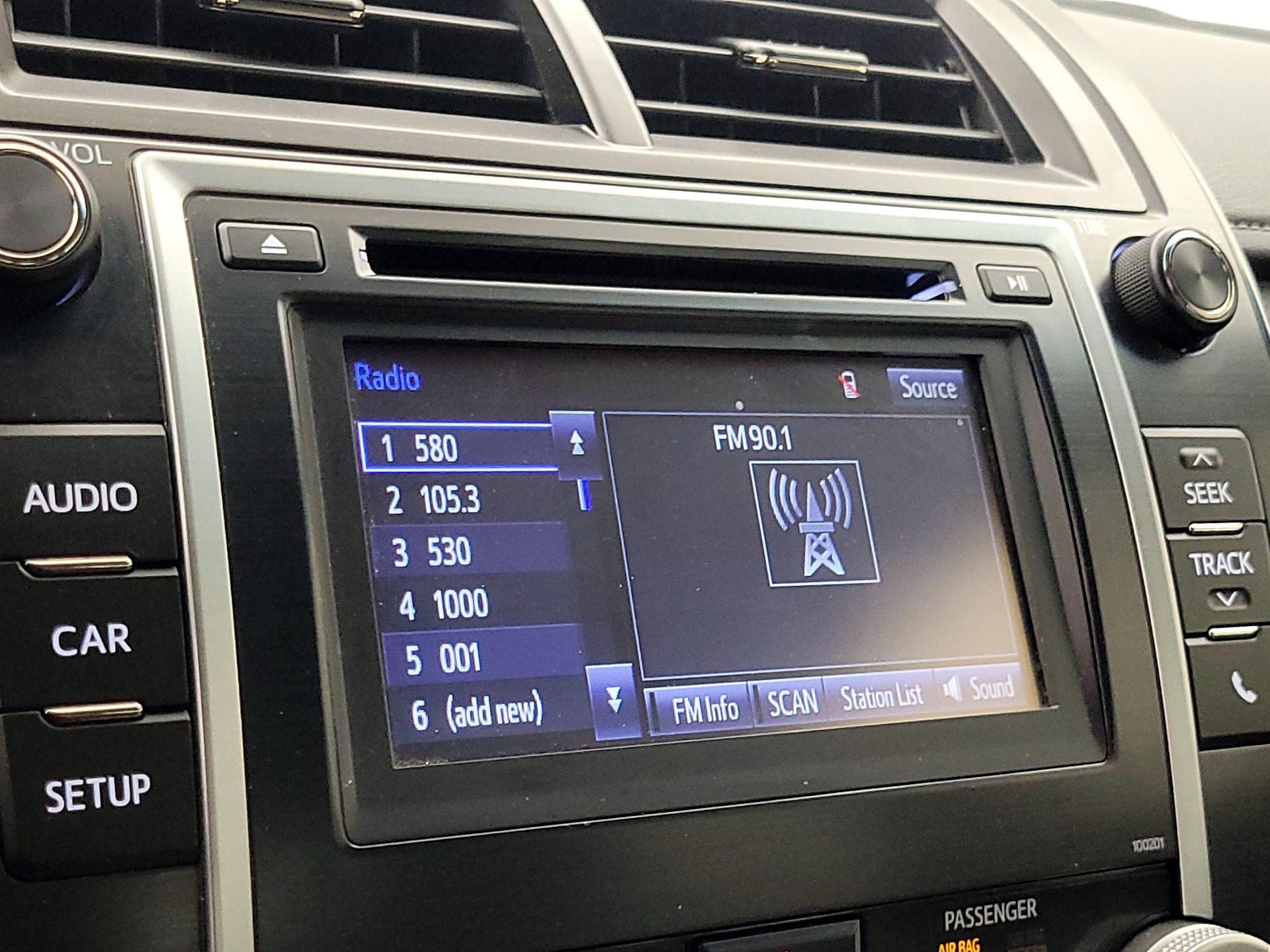 Thumbnail: 2014 Toyota Camry - 15
