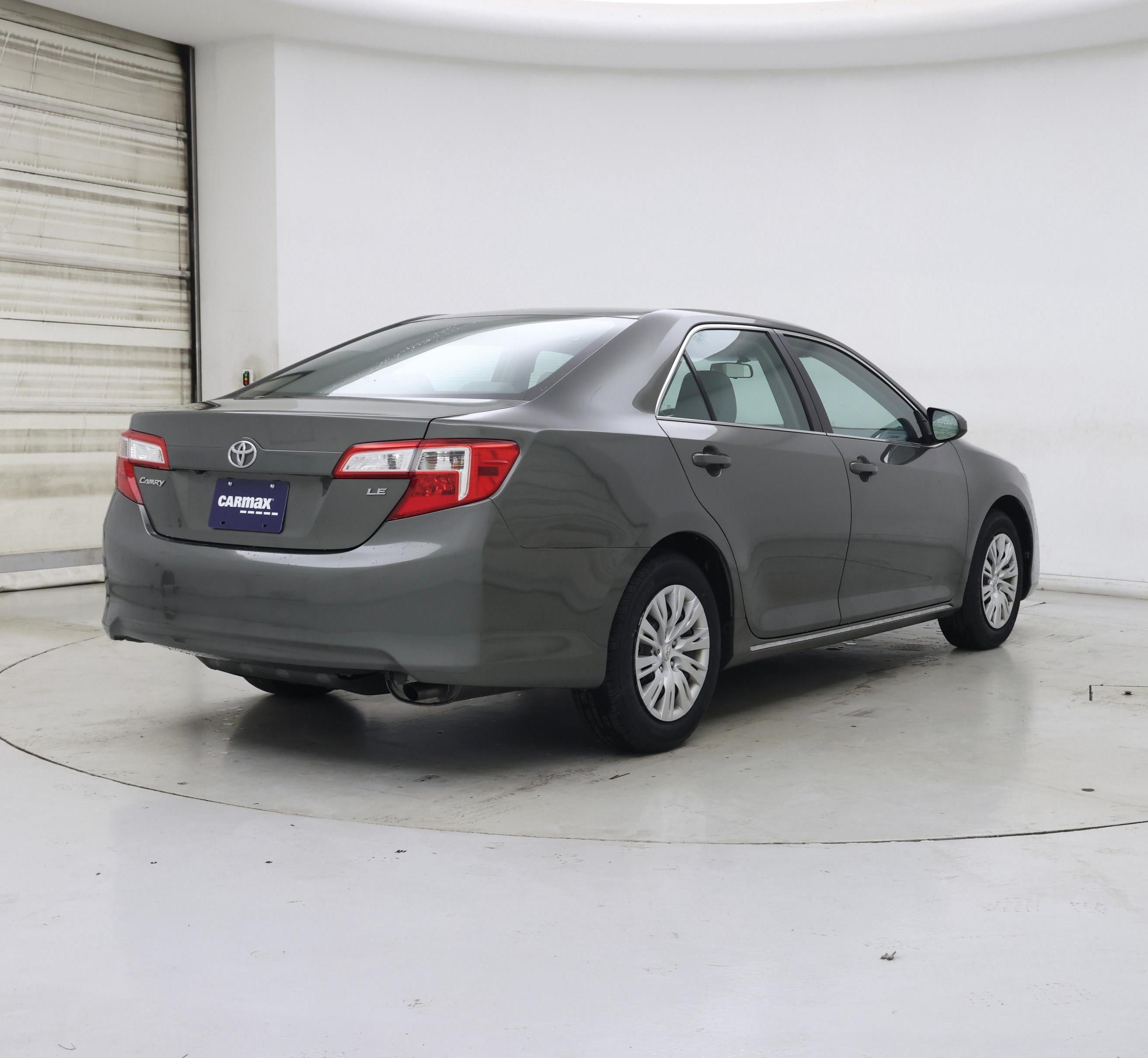 Thumbnail: 2014 Toyota Camry - 8