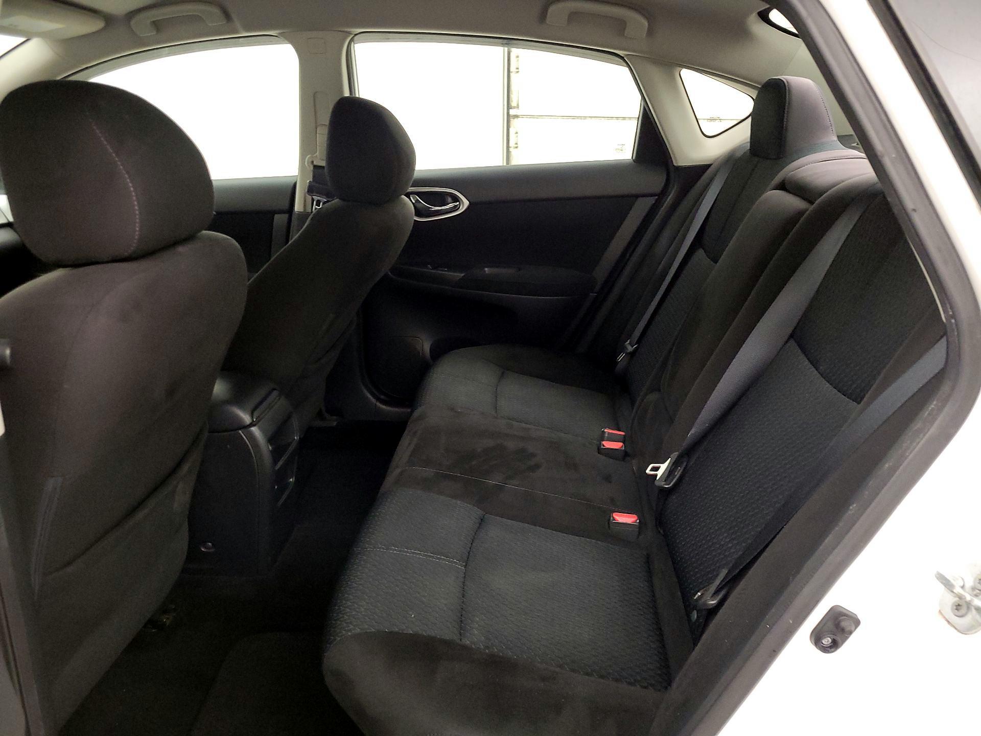 Thumbnail: 2015 Nissan Sentra - 19