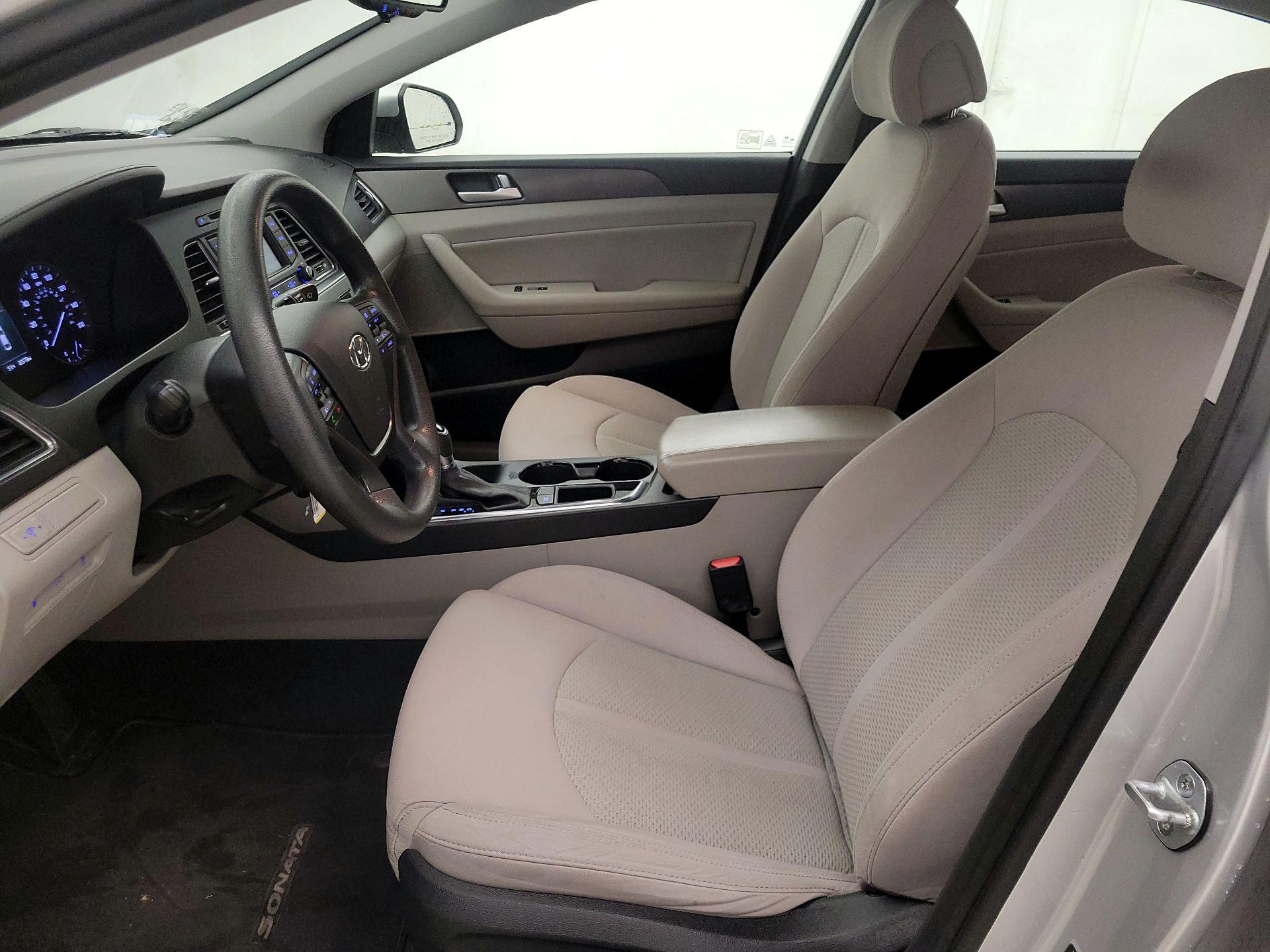 Thumbnail: 2015 Hyundai Sonata - 9