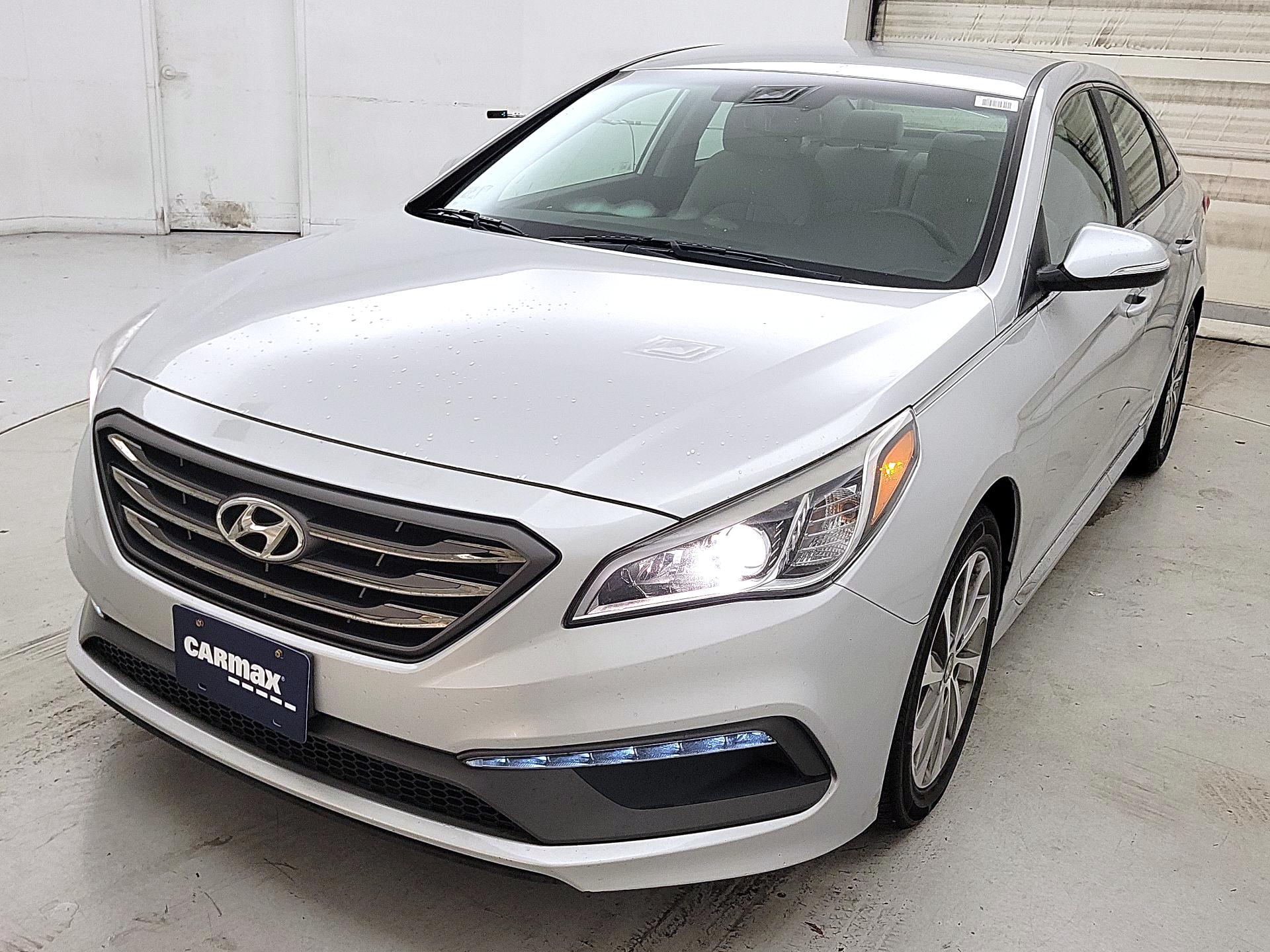 Thumbnail: 2015 Hyundai Sonata - 3