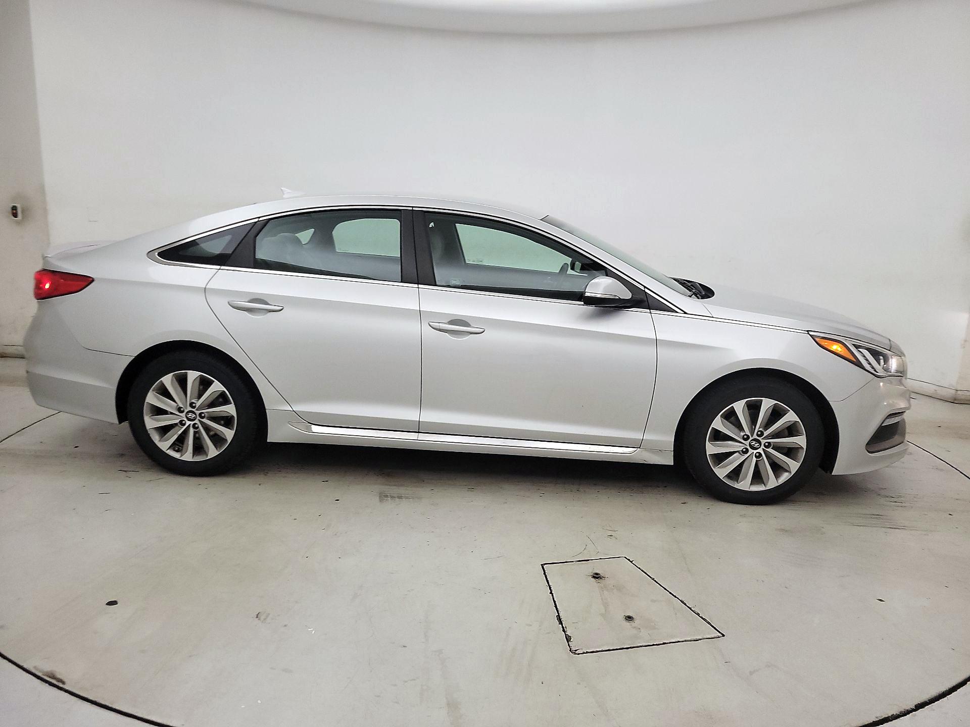 Thumbnail: 2015 Hyundai Sonata - 4