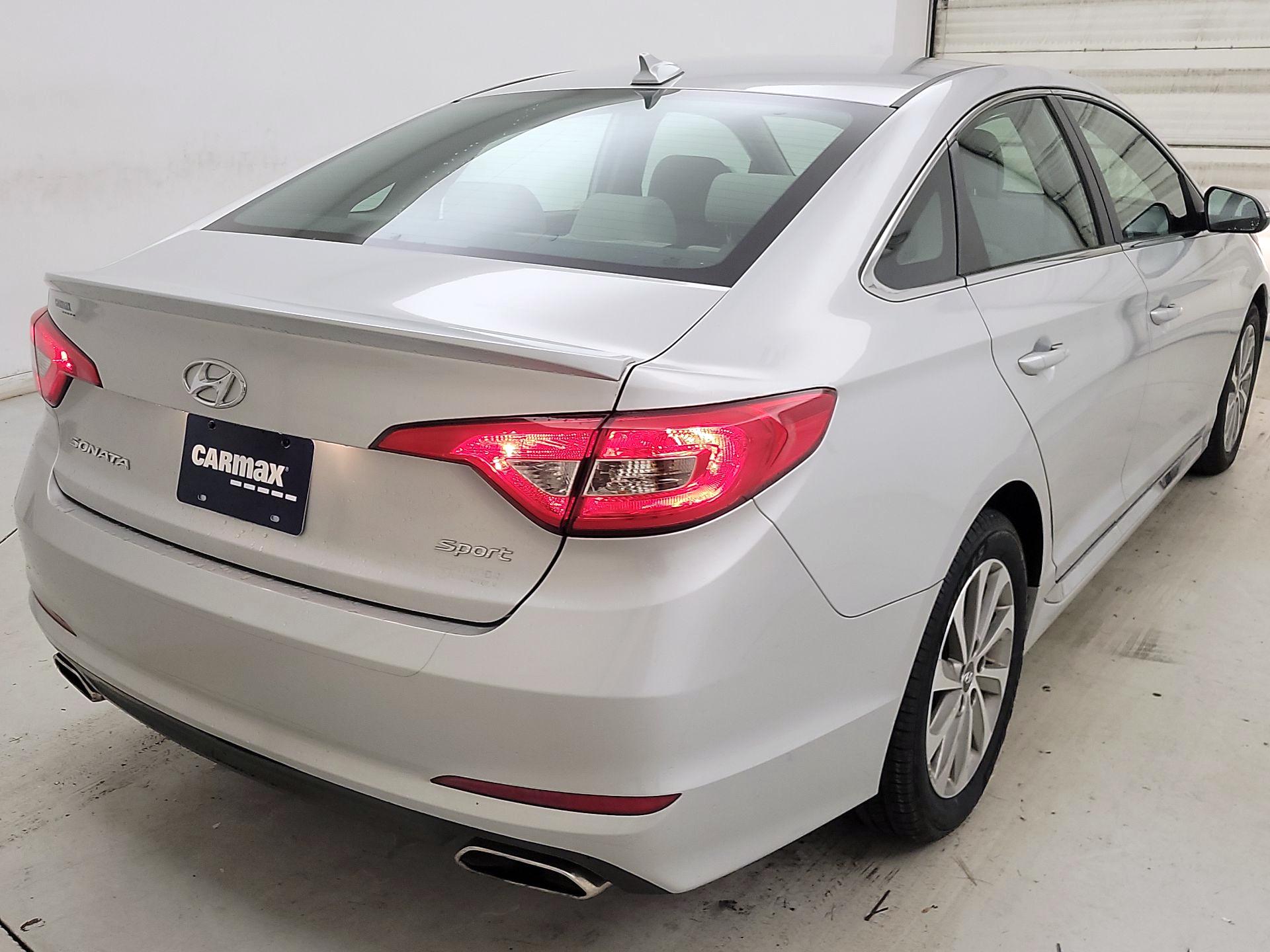 Thumbnail: 2015 Hyundai Sonata - 5