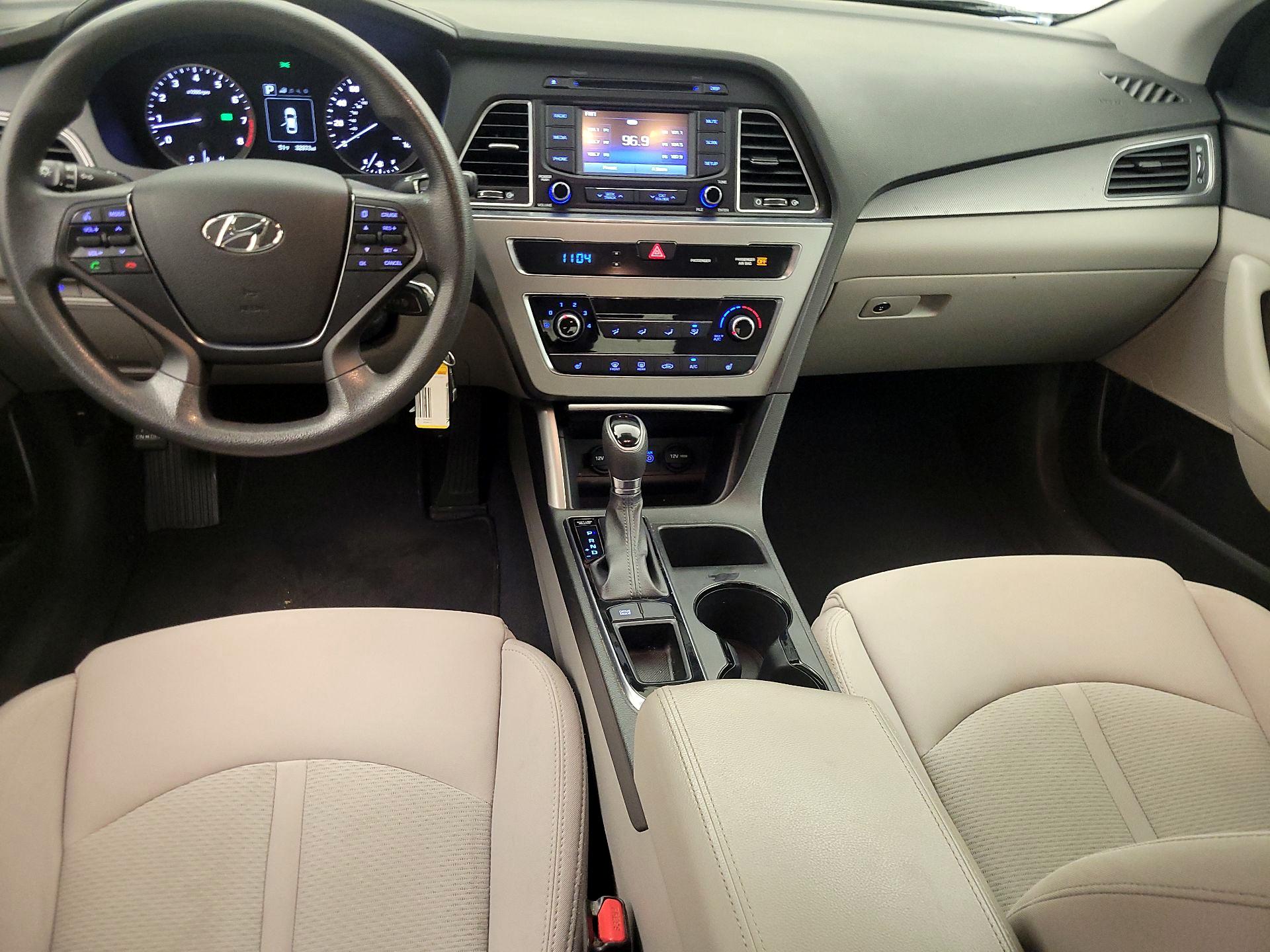 Thumbnail: 2015 Hyundai Sonata - 8