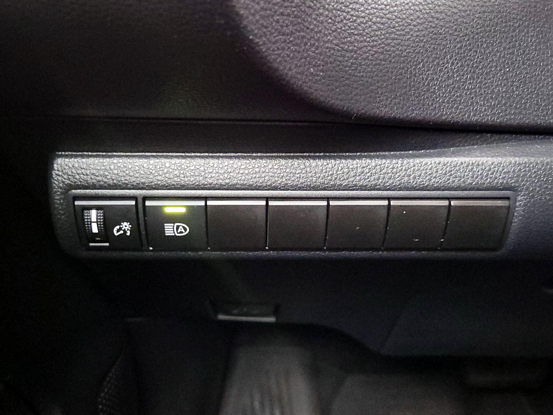 Thumbnail: 2020 Toyota Corolla - 13