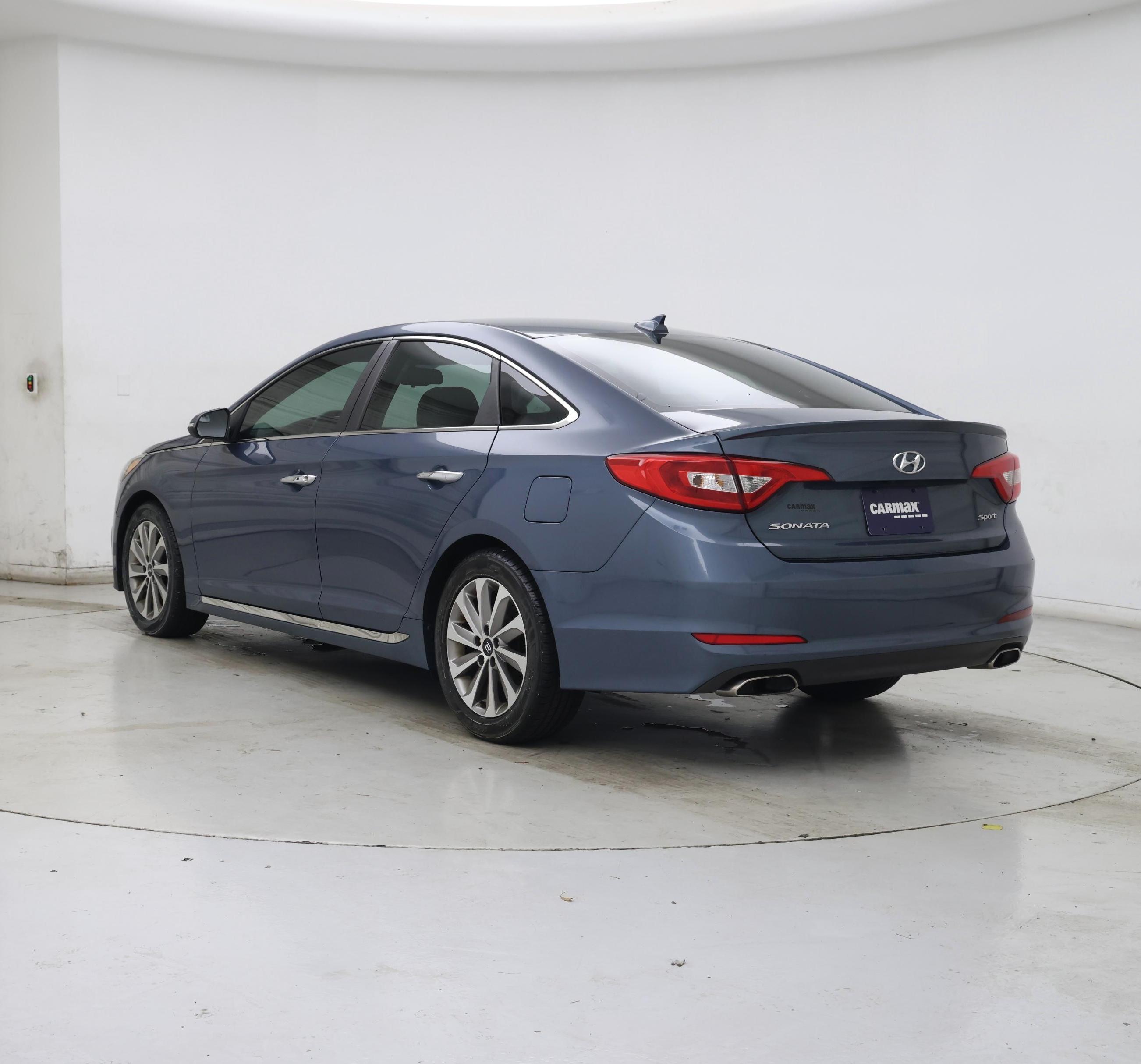 Thumbnail: 2016 Hyundai Sonata - 2