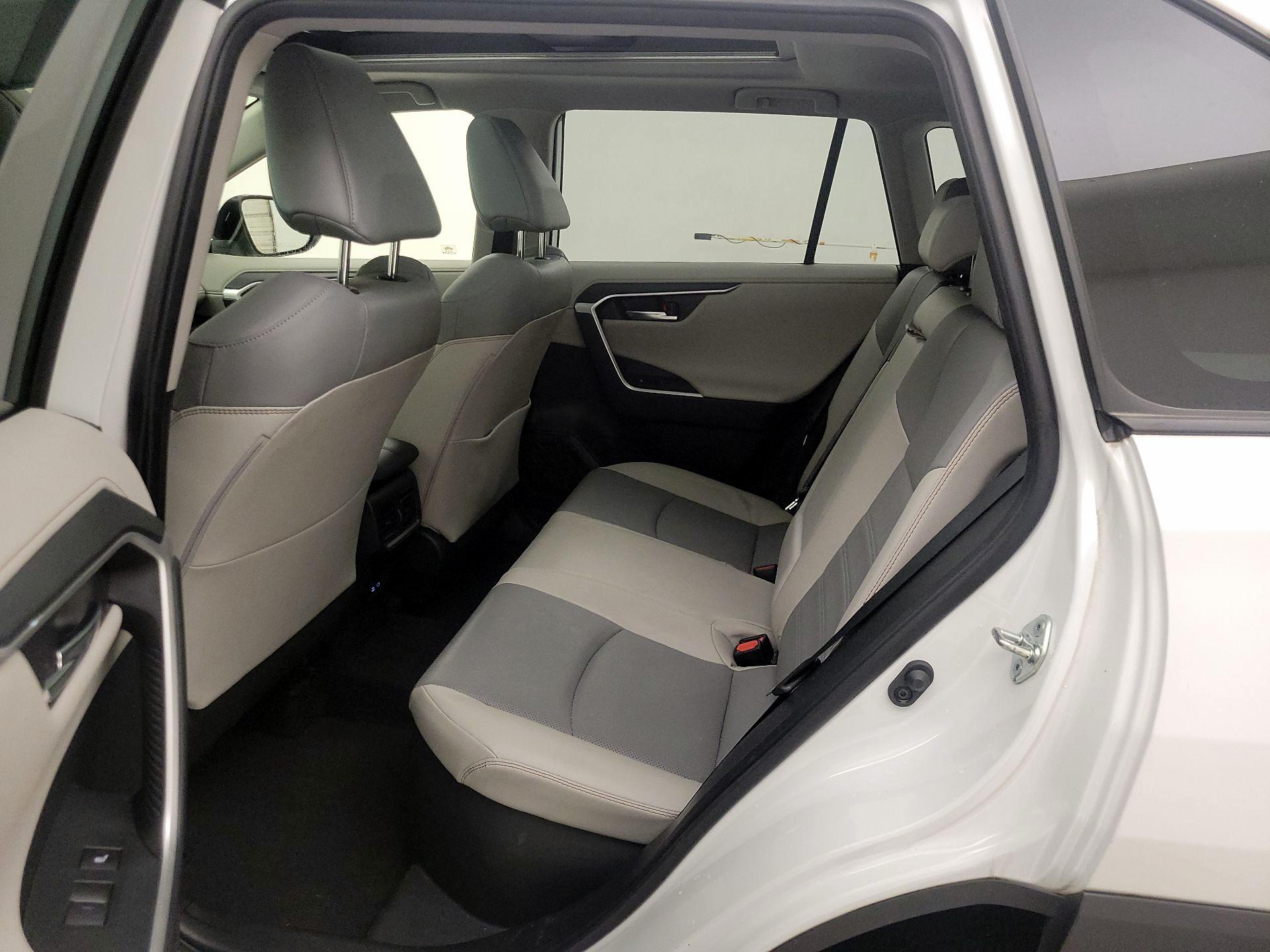 Thumbnail: 2023 Toyota RAV4 - 20