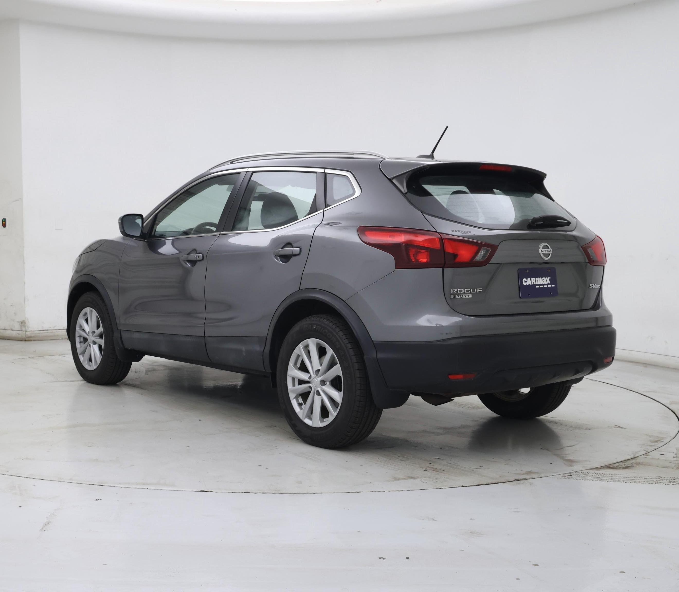 Thumbnail: 2017 Nissan Rogue Sport - 2